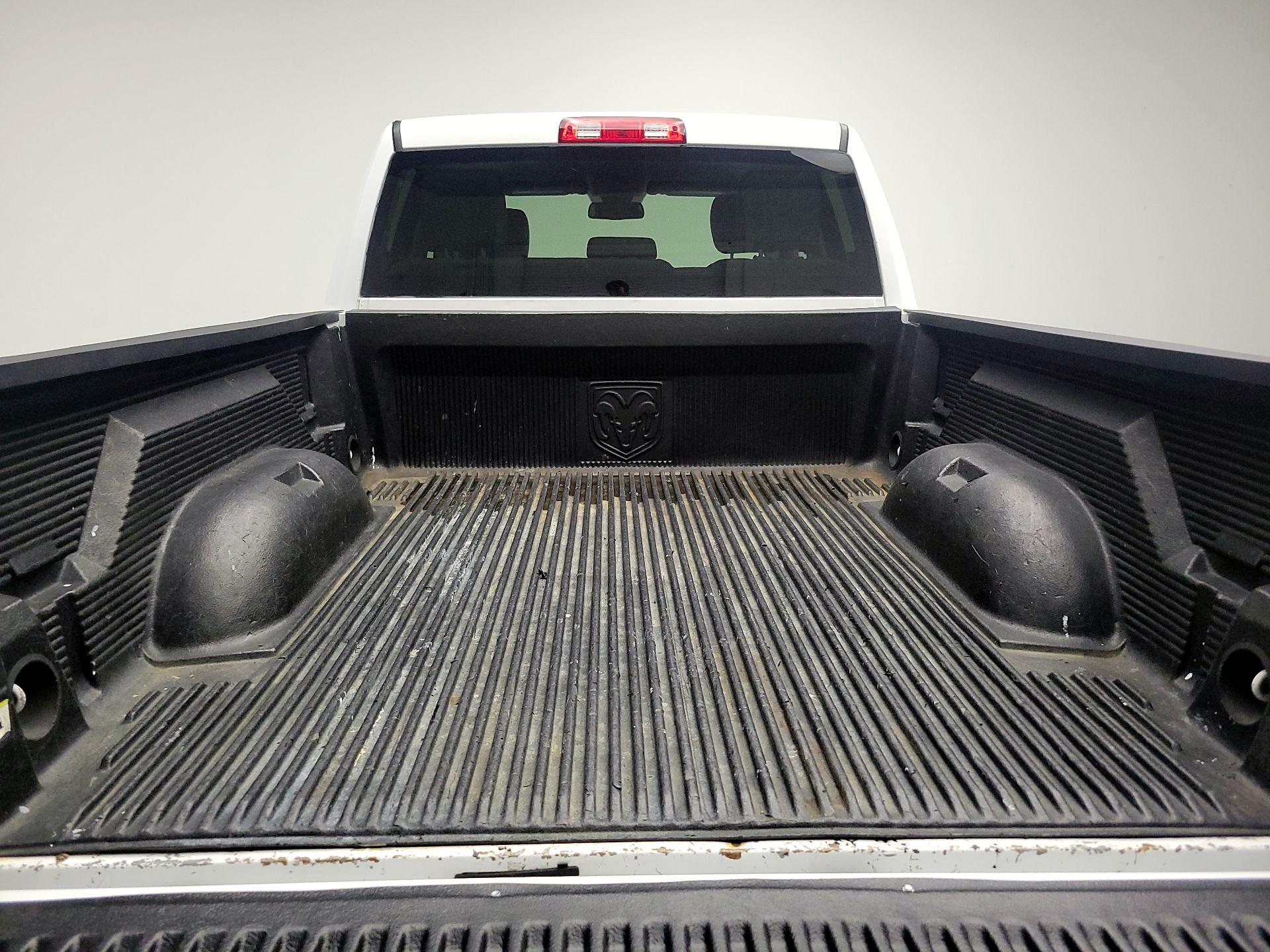 Thumbnail: 2020 RAM 1500 Classic - 20