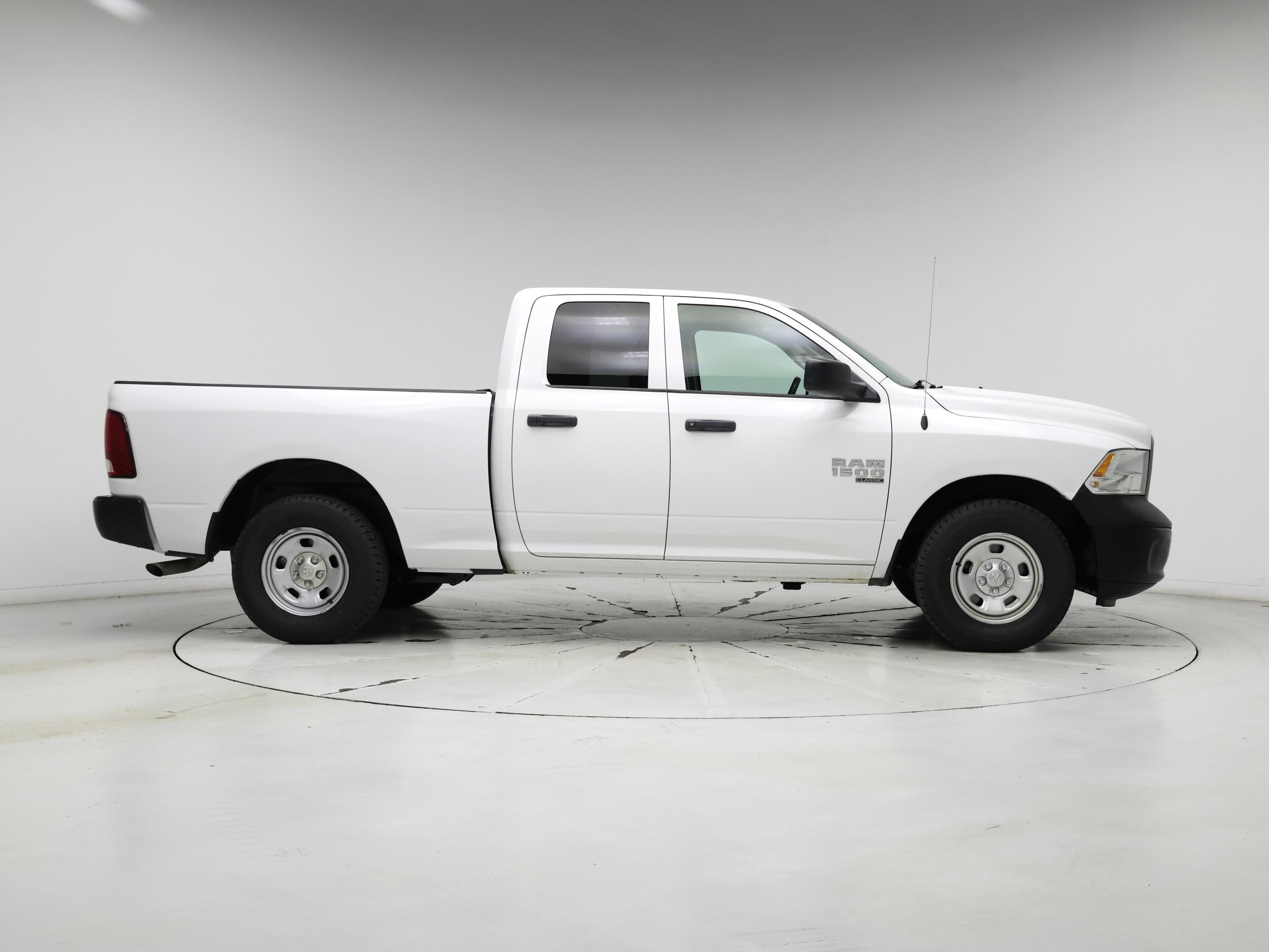 Thumbnail: 2020 RAM 1500 Classic - 7