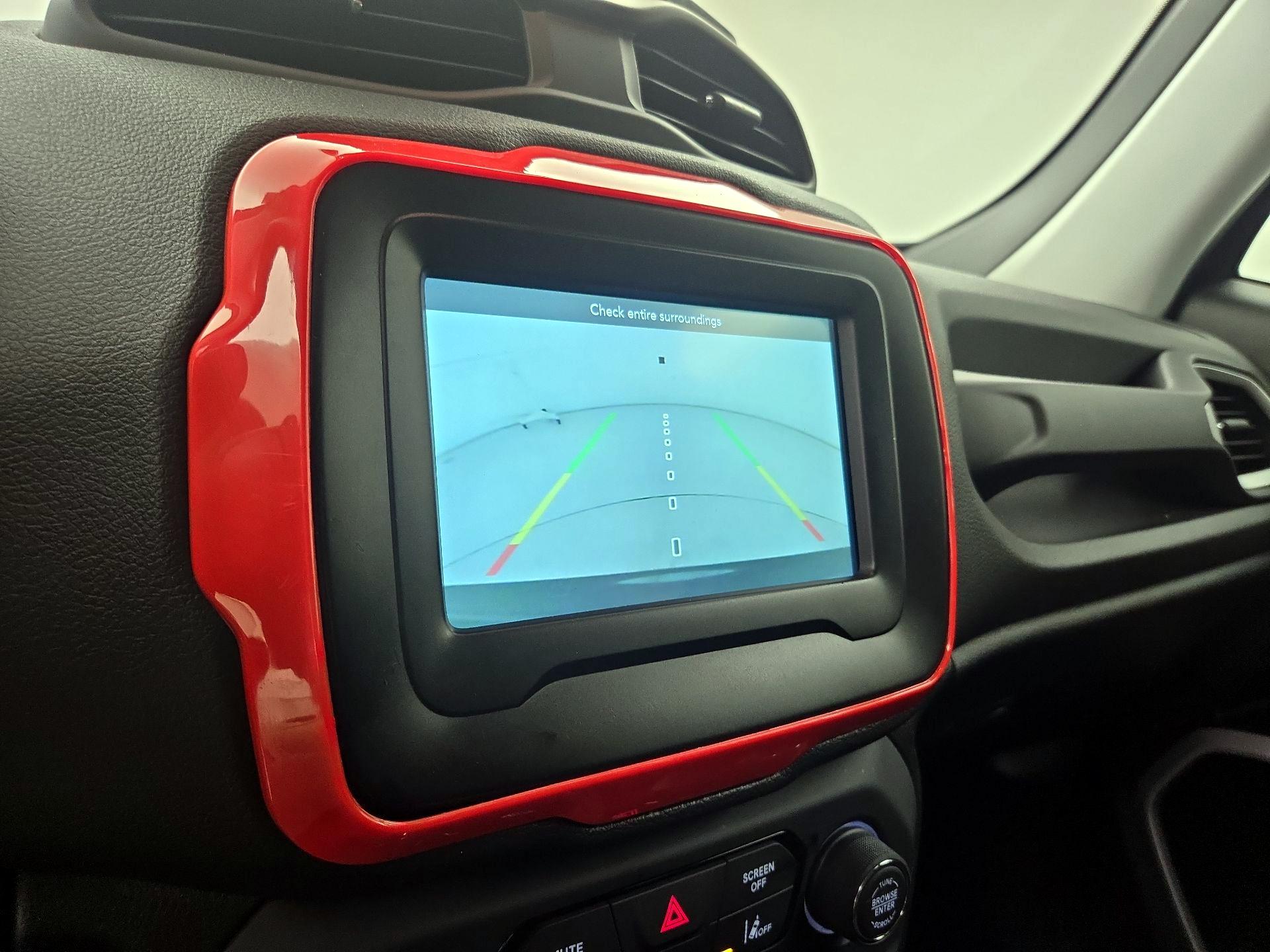 Thumbnail: 2021 Jeep Renegade - 14