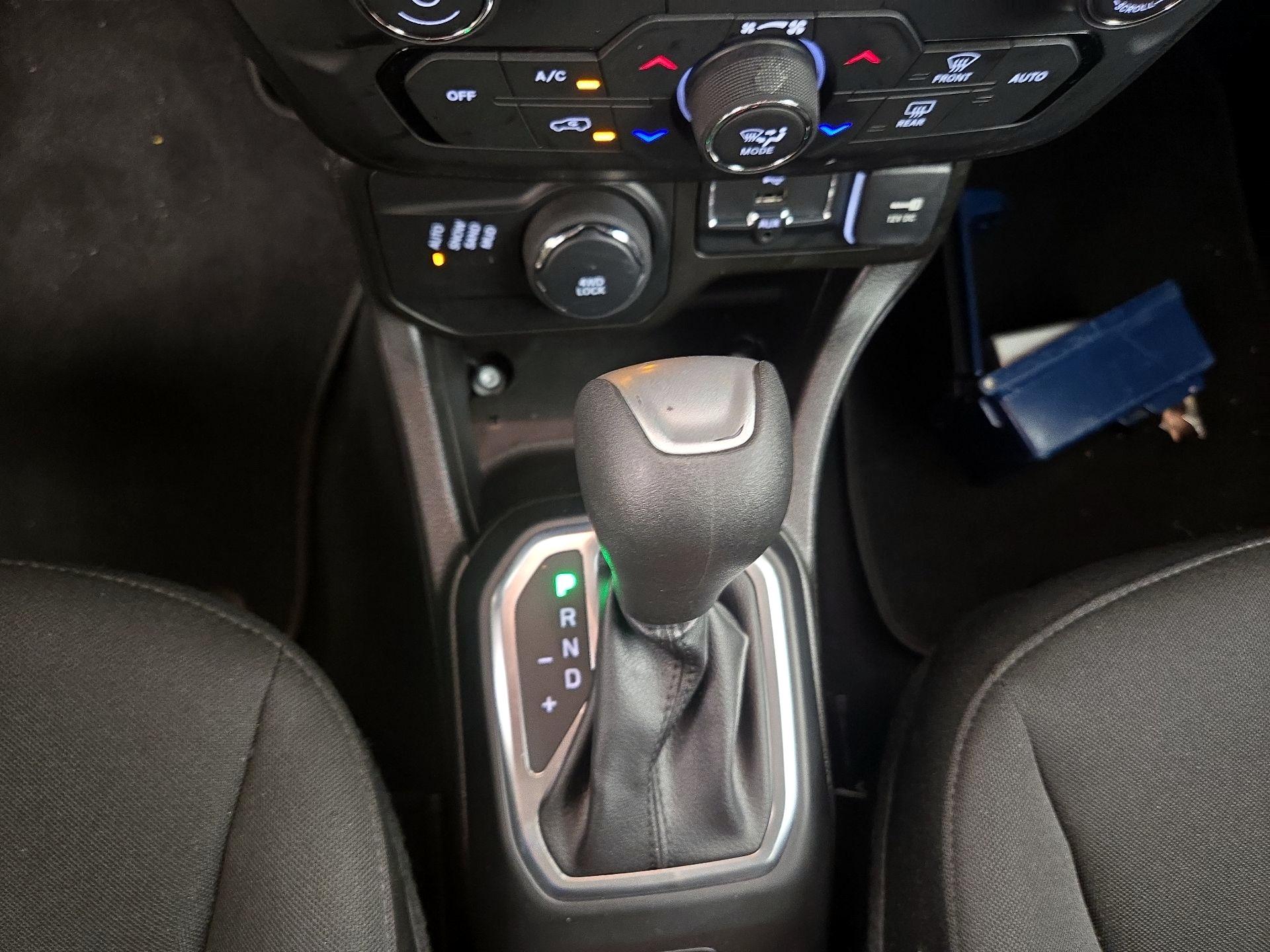 Thumbnail: 2021 Jeep Renegade - 17