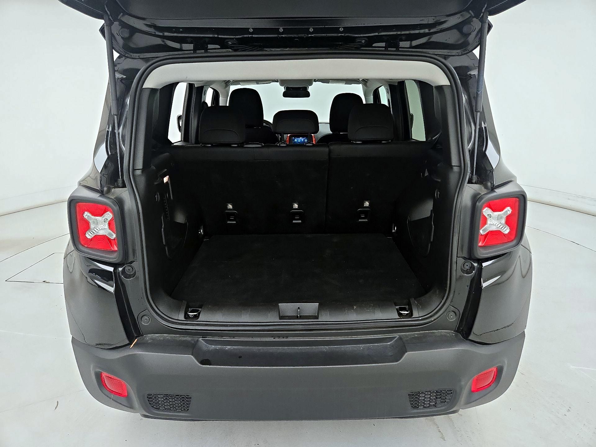 Thumbnail: 2021 Jeep Renegade - 20