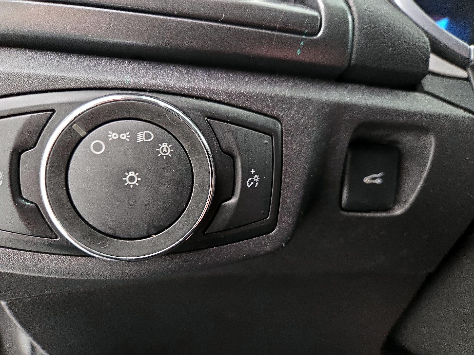 Thumbnail: 2016 Ford Fusion - 13