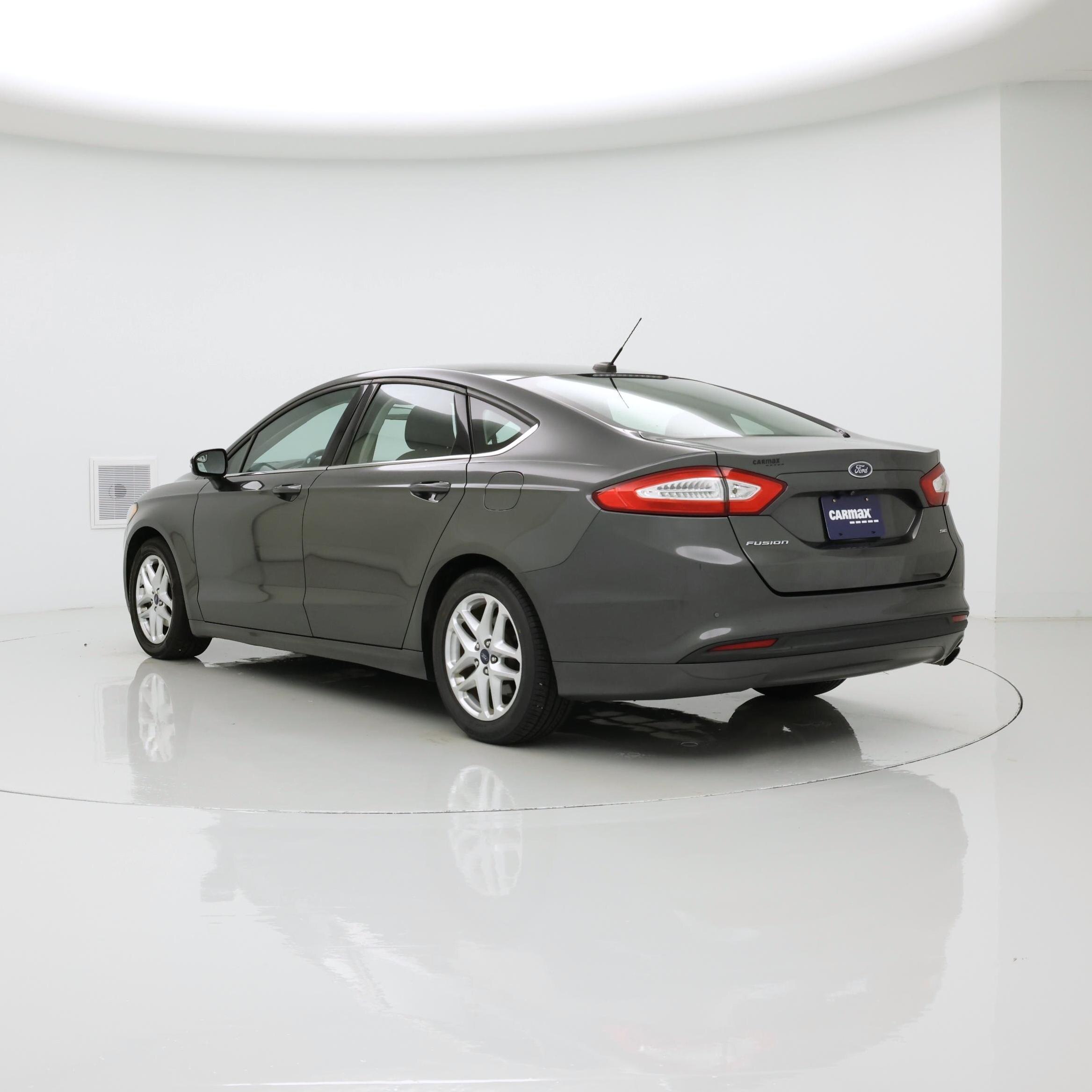 Thumbnail: 2016 Ford Fusion - 2