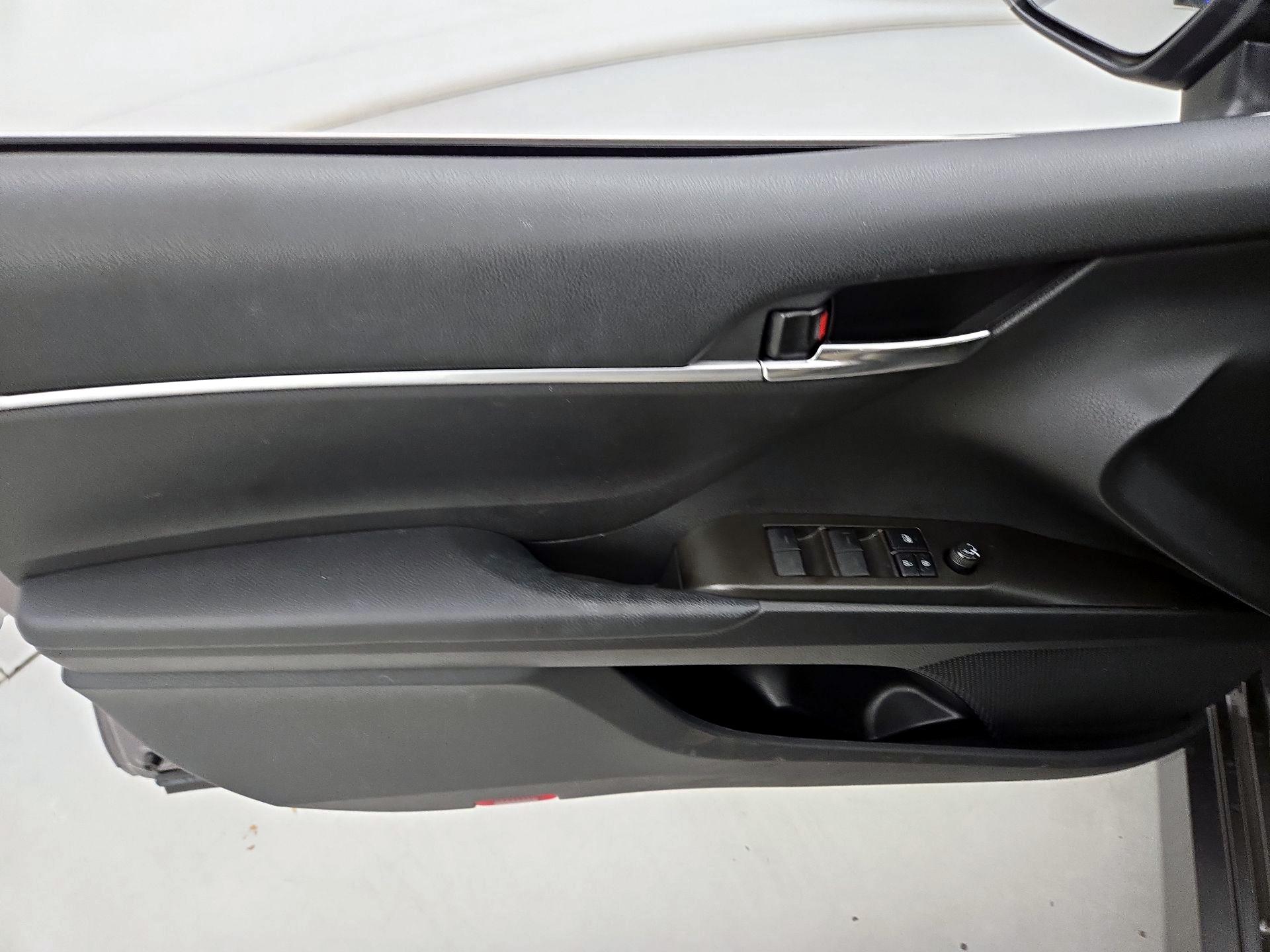 Thumbnail: 2021 Toyota Camry - 12