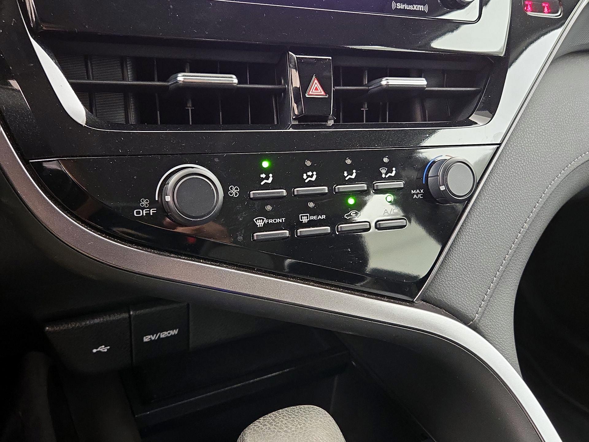 Thumbnail: 2021 Toyota Camry - 16