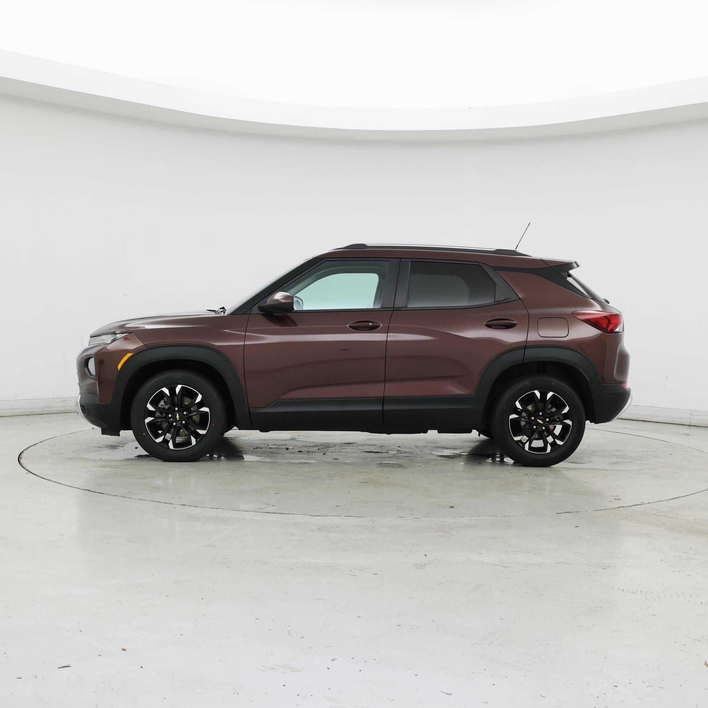 Thumbnail: 2022 Chevrolet TrailBlazer - 3
