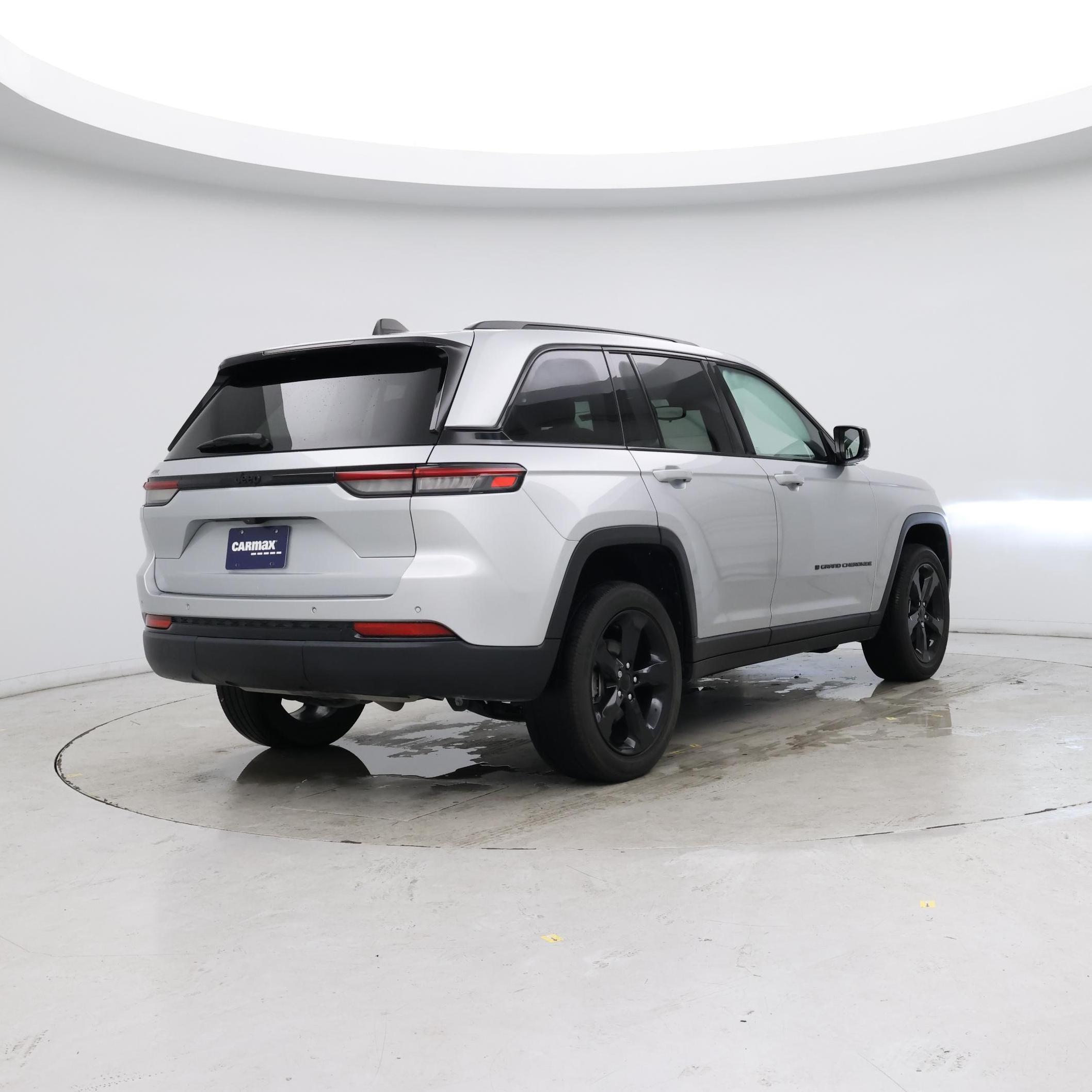 Thumbnail: 2023 Jeep Grand Cherokee - 8
