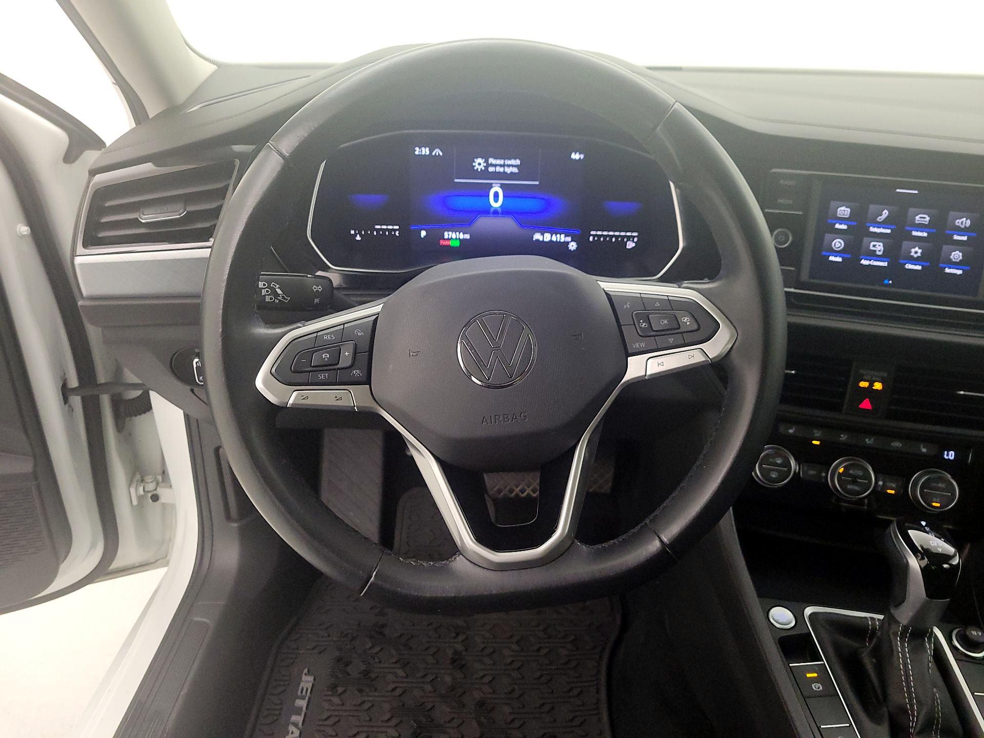 Thumbnail: 2022 Volkswagen Jetta - 10