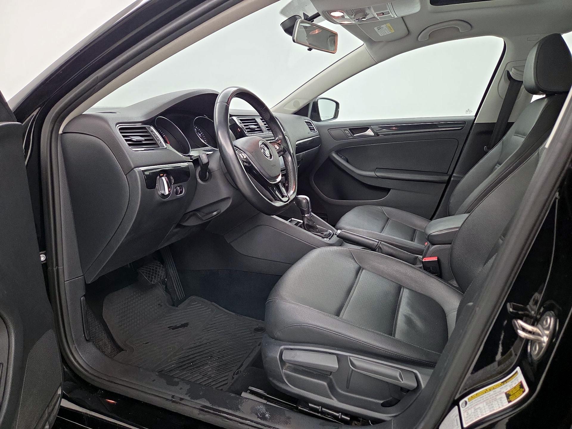 Thumbnail: 2016 Volkswagen Jetta - 11