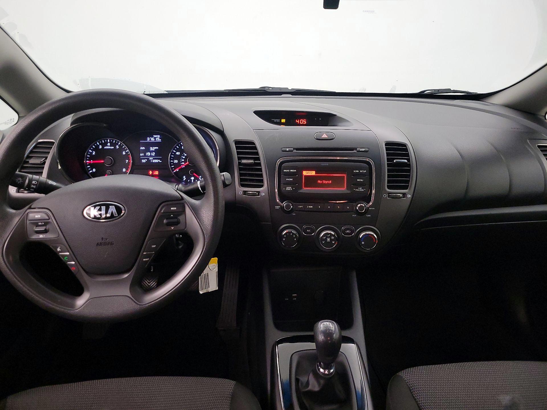 Thumbnail: 2017 Kia Forte - 9