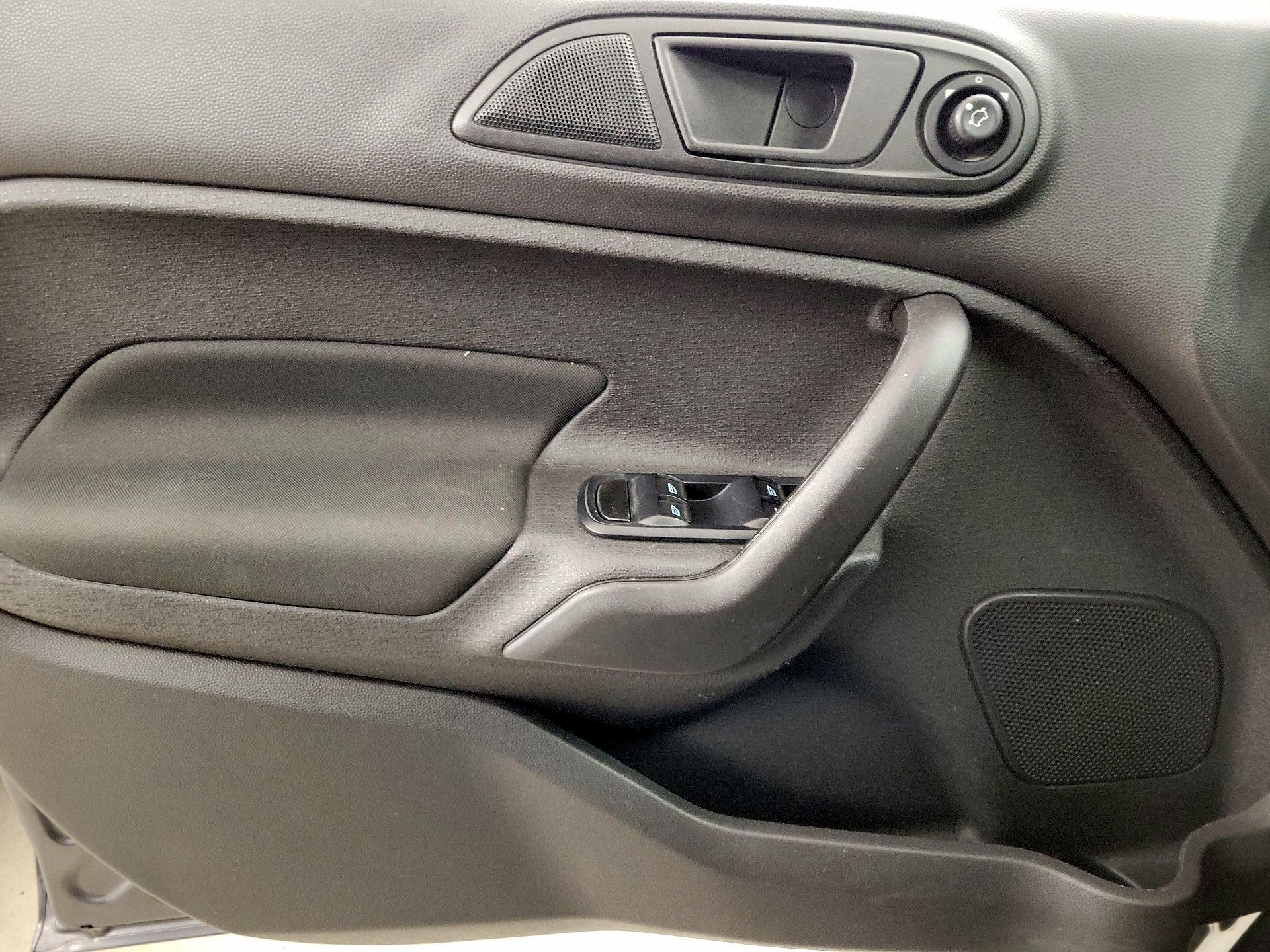 Thumbnail: 2018 Ford Fiesta - 12