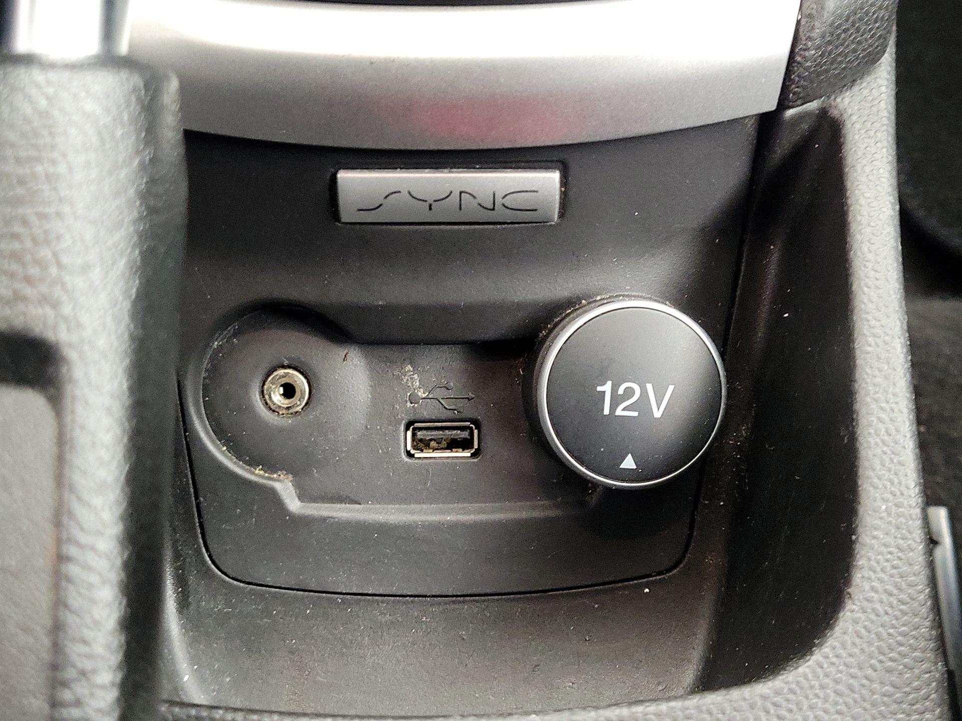 Thumbnail: 2018 Ford Fiesta - 18