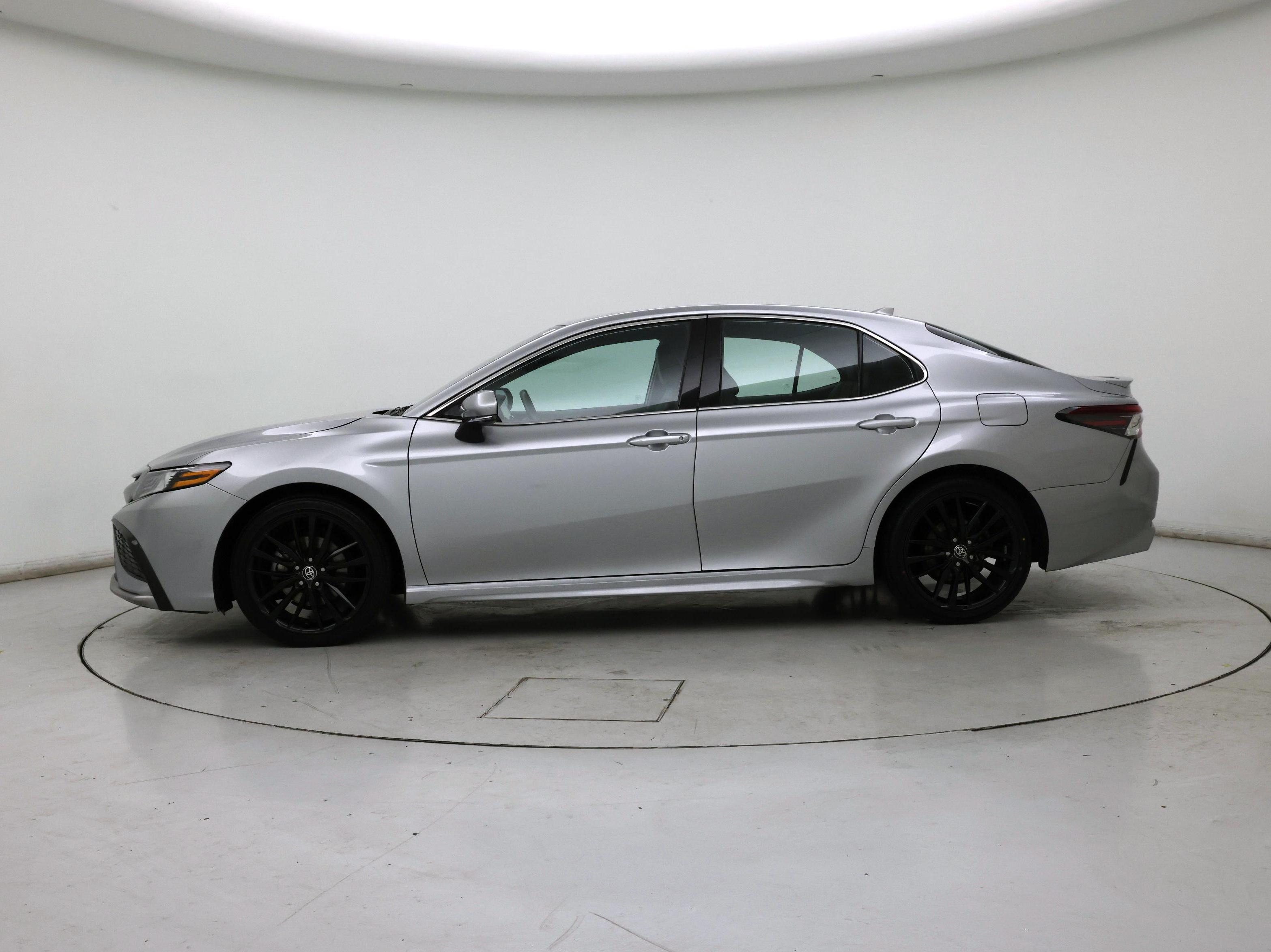Thumbnail: 2024 Toyota Camry - 3