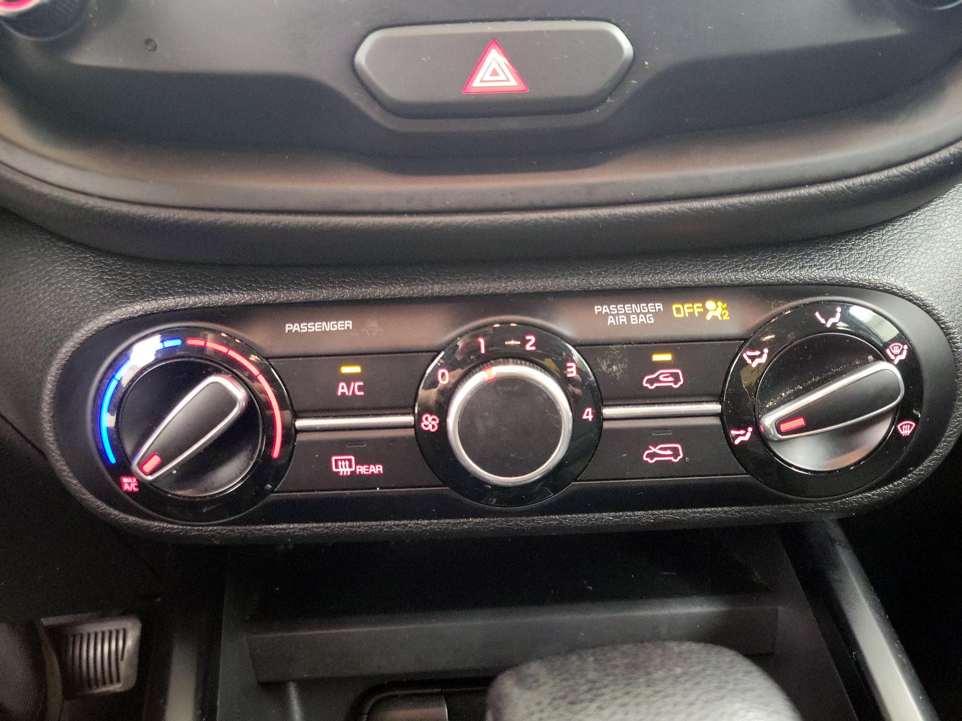 Thumbnail: 2020 Kia Soul - 16