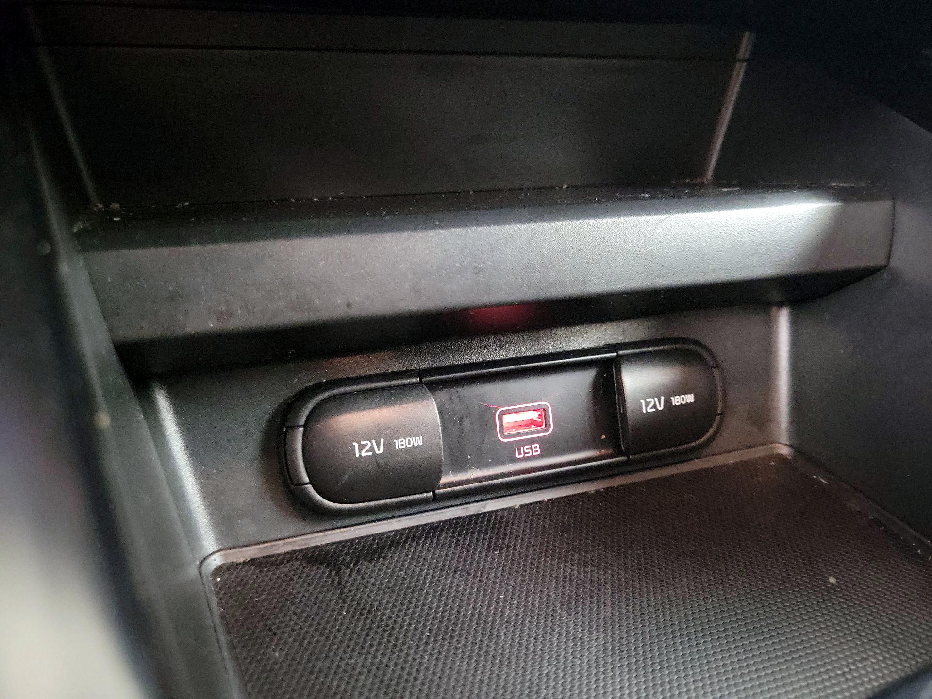 Thumbnail: 2020 Kia Soul - 18