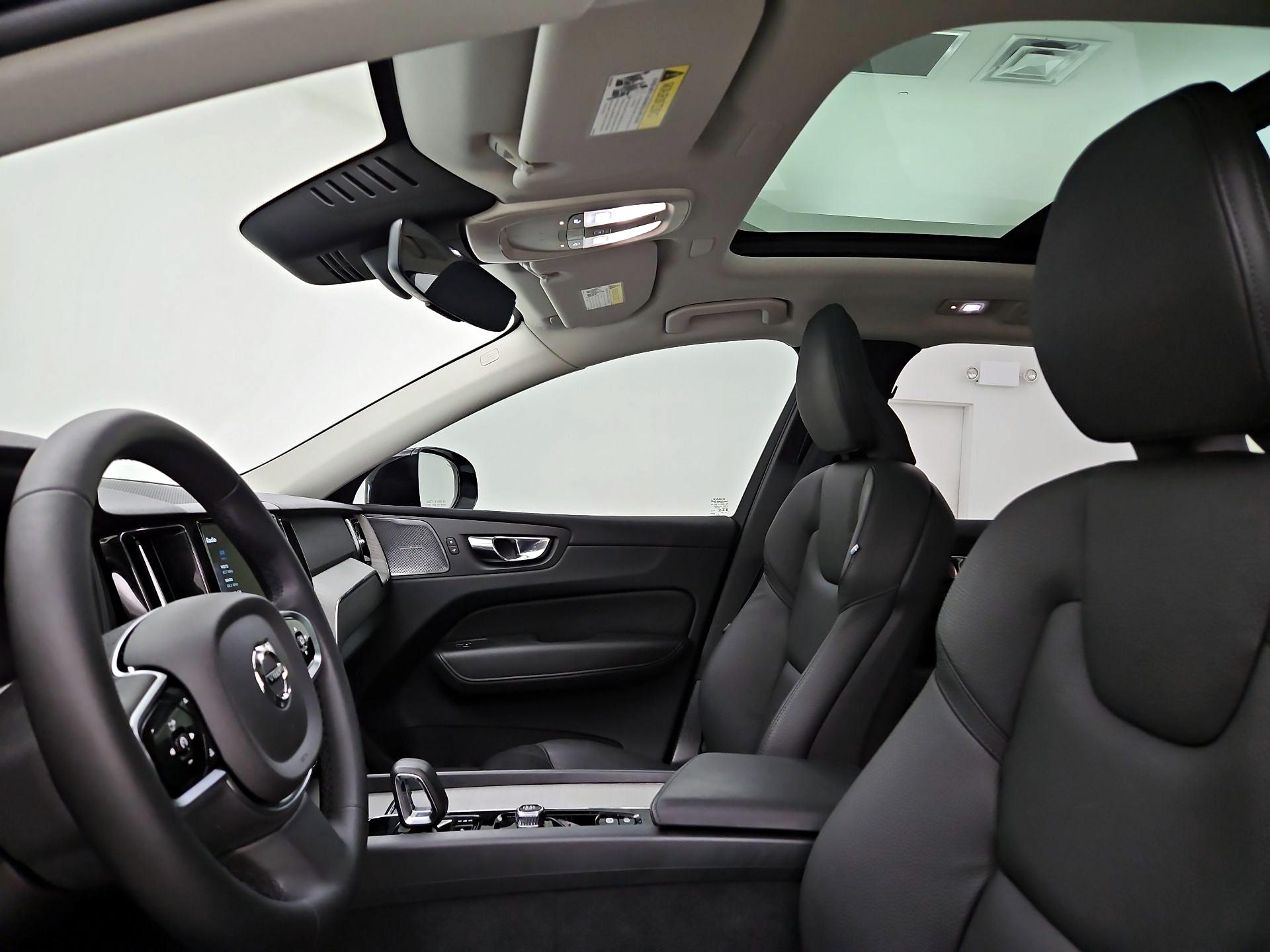 Thumbnail: 2025 Volvo XC60 - 19