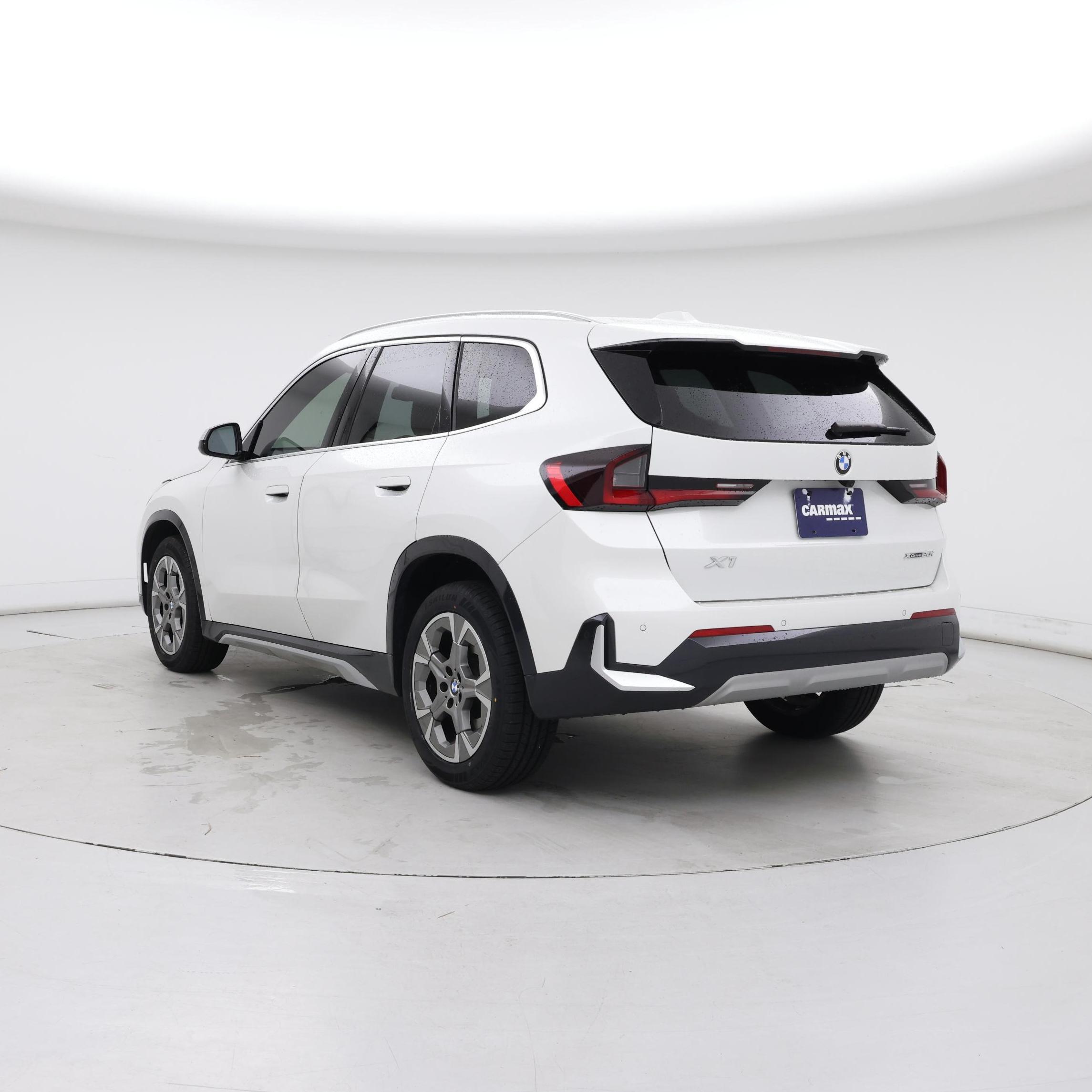 Thumbnail: 2023 BMW X1 - 2