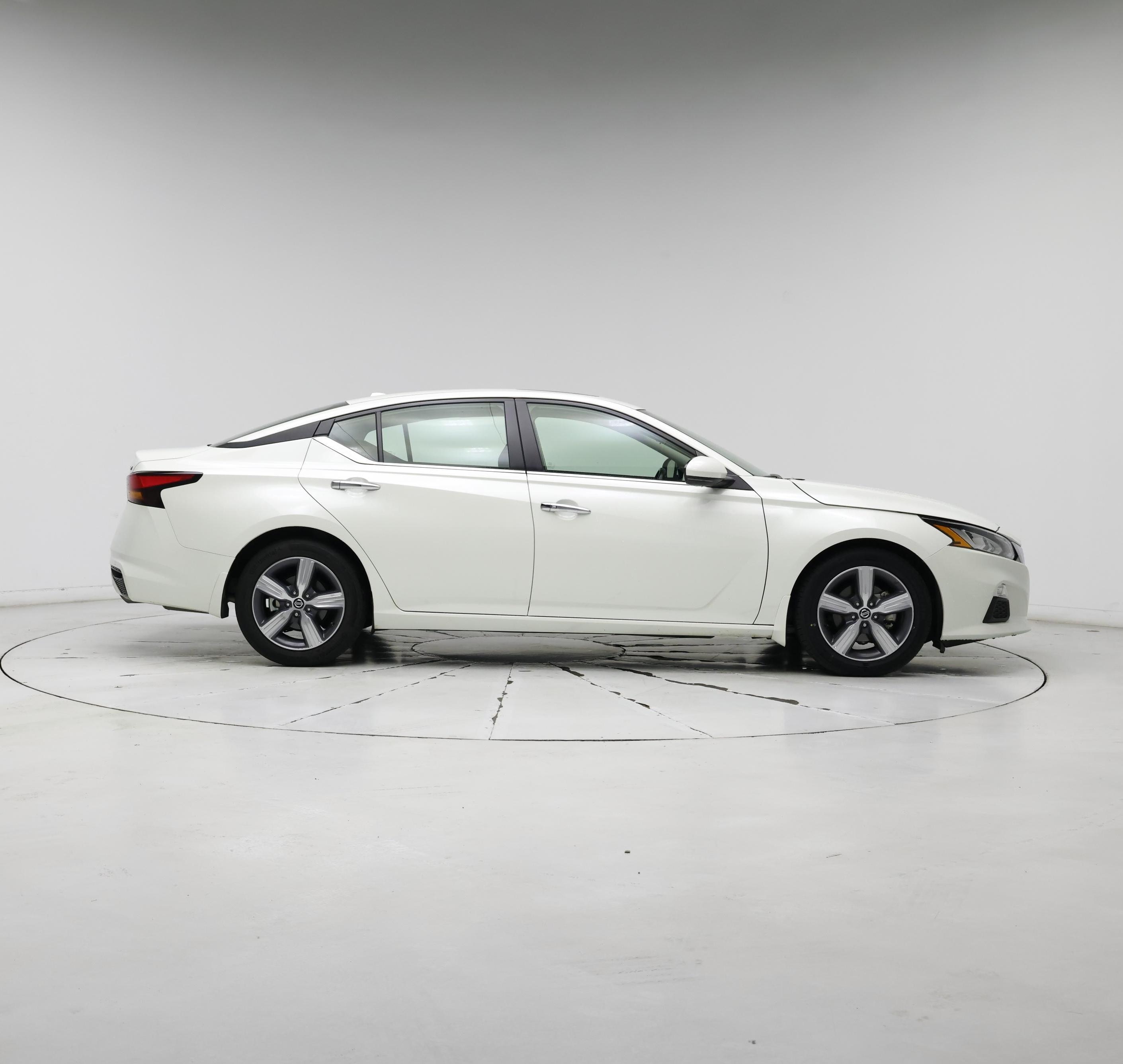 Thumbnail: 2022 Nissan Altima - 7