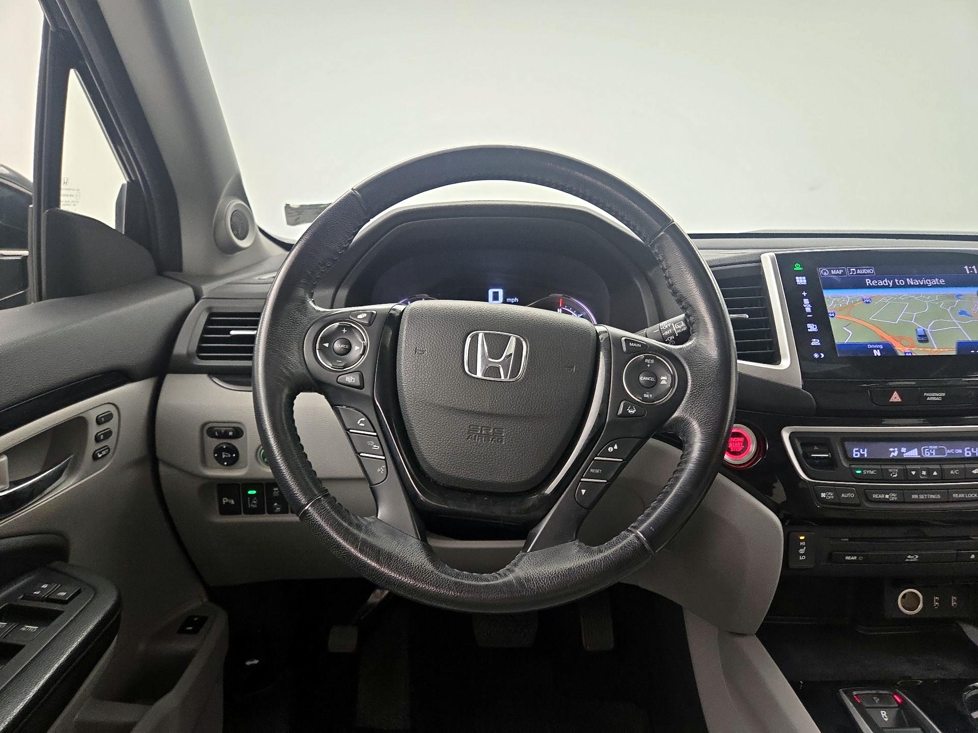 Thumbnail: 2016 Honda Pilot - 10