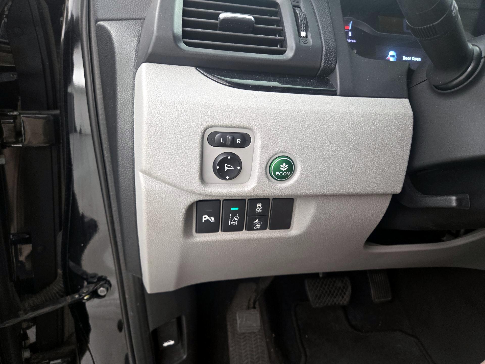 Thumbnail: 2016 Honda Pilot - 13