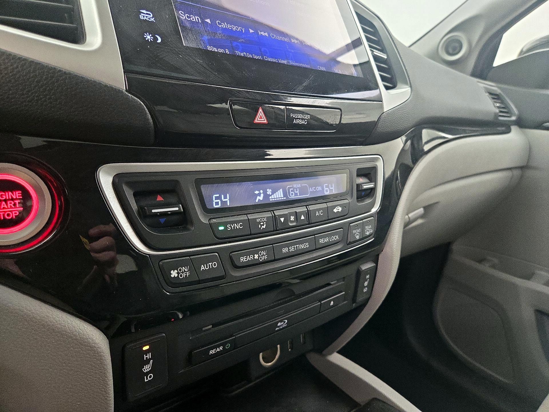 Thumbnail: 2016 Honda Pilot - 17