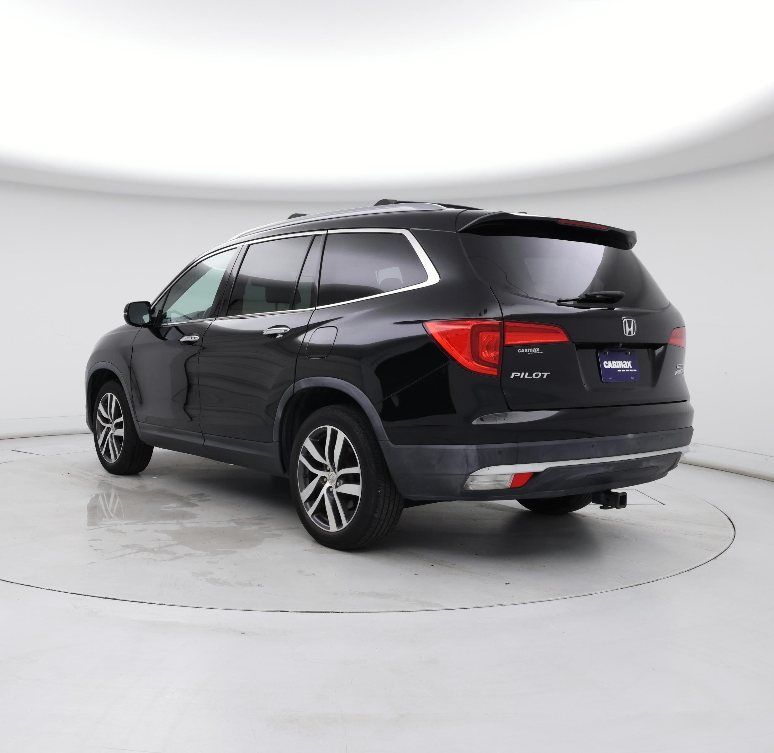 Thumbnail: 2016 Honda Pilot - 2