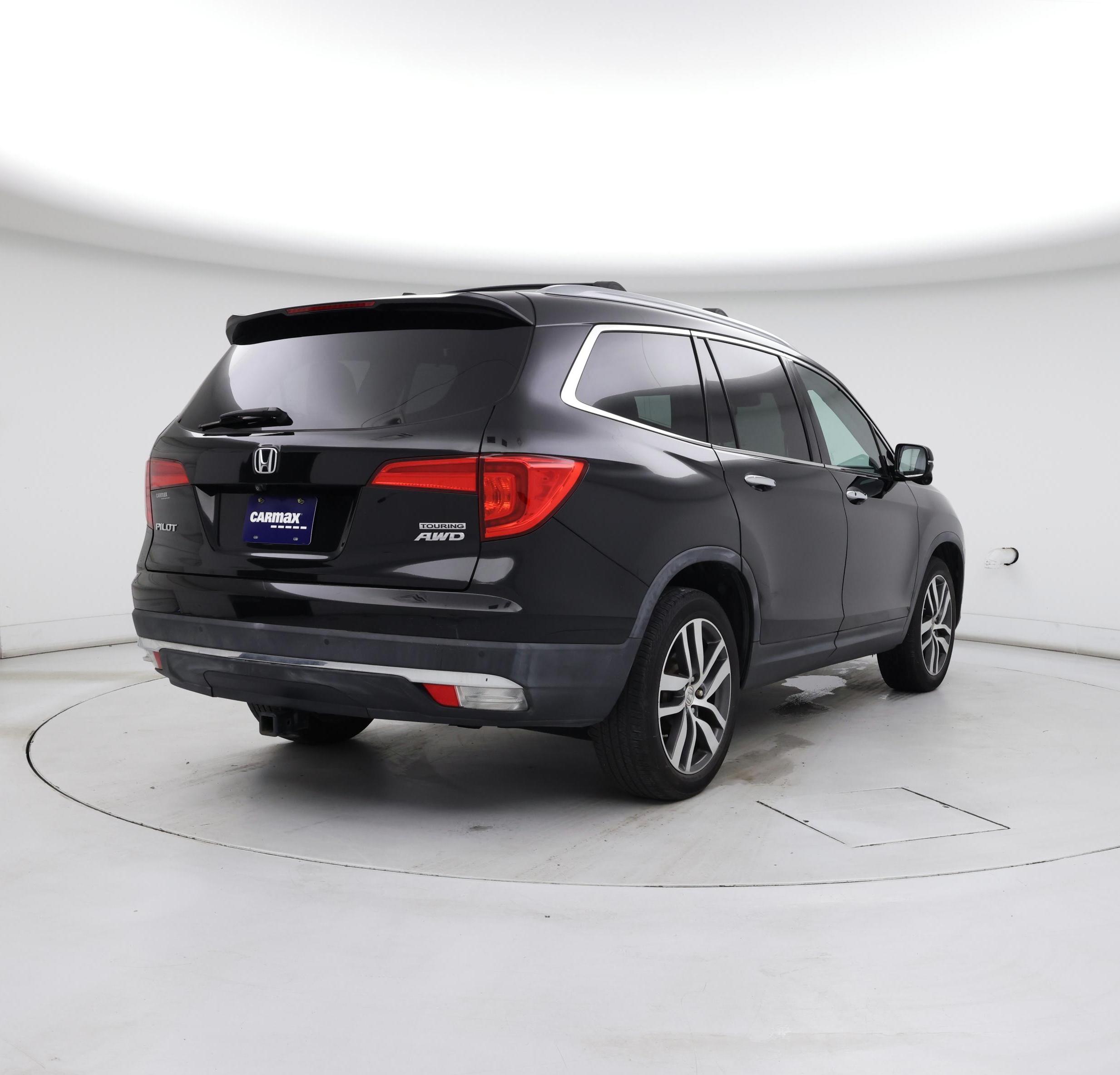 Thumbnail: 2016 Honda Pilot - 8
