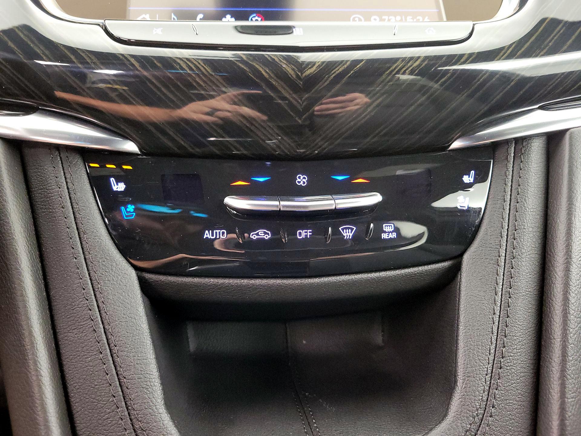 Thumbnail: 2020 Cadillac XT6 - 16