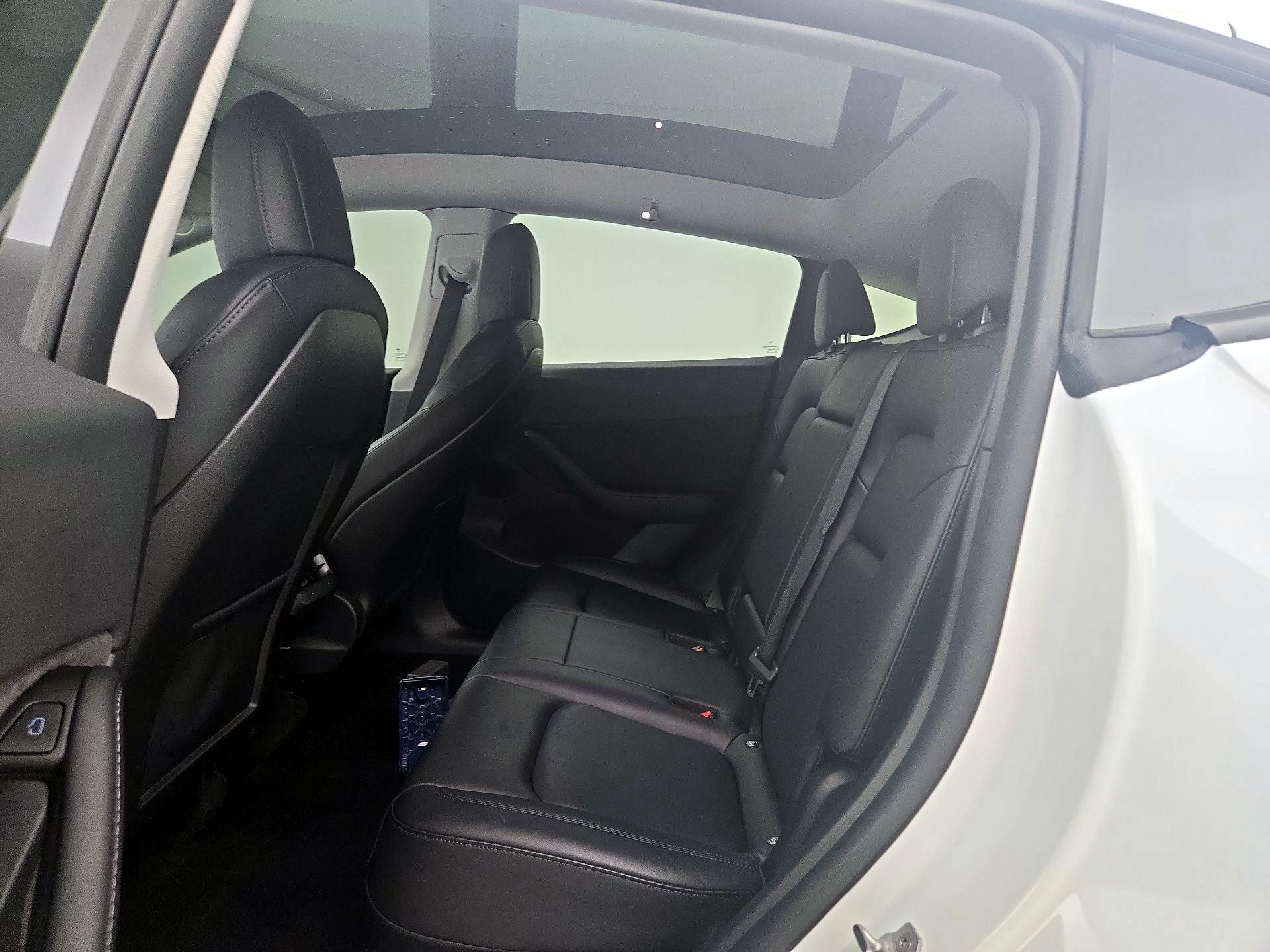 Thumbnail: 2022 Tesla Model Y - 20