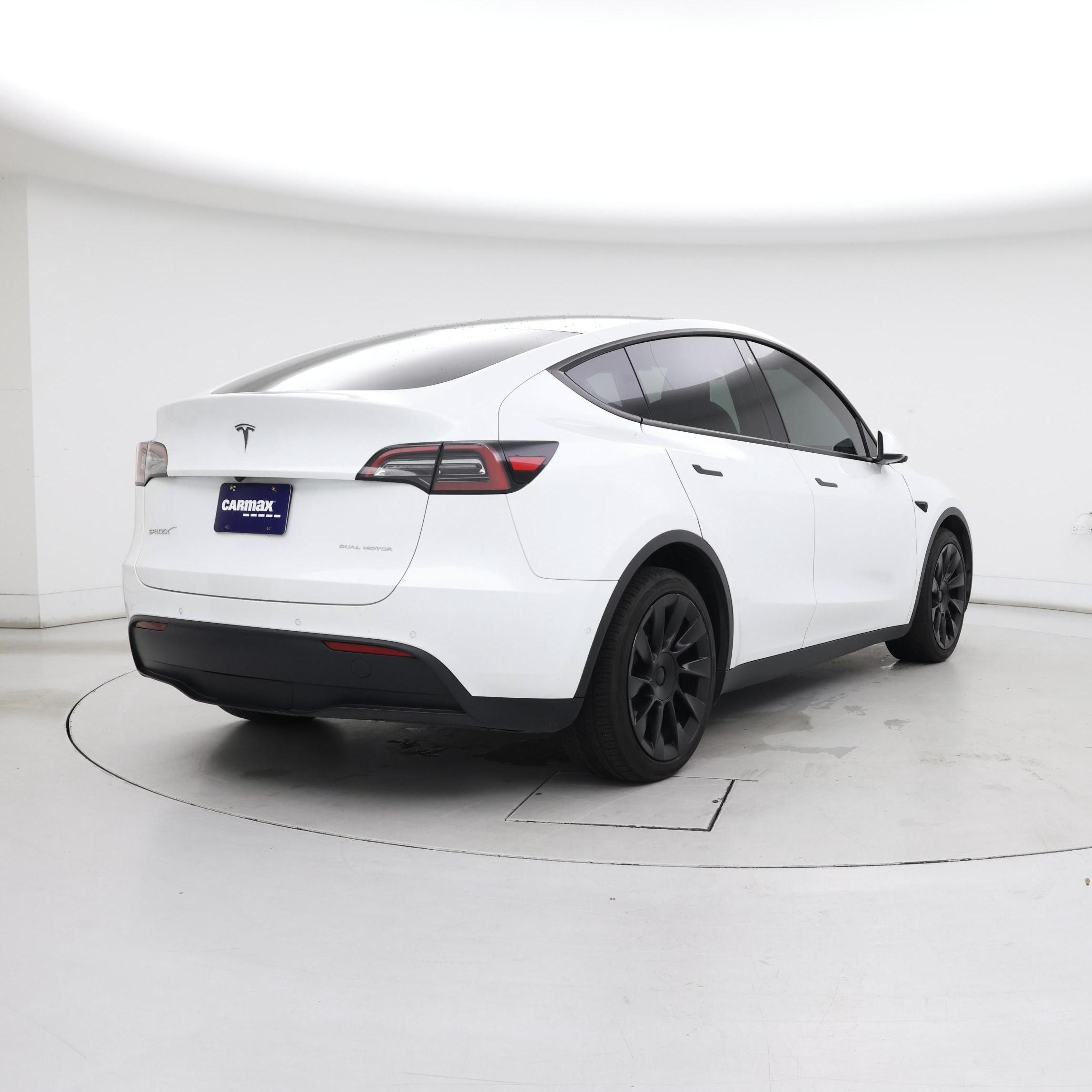 Thumbnail: 2022 Tesla Model Y - 8