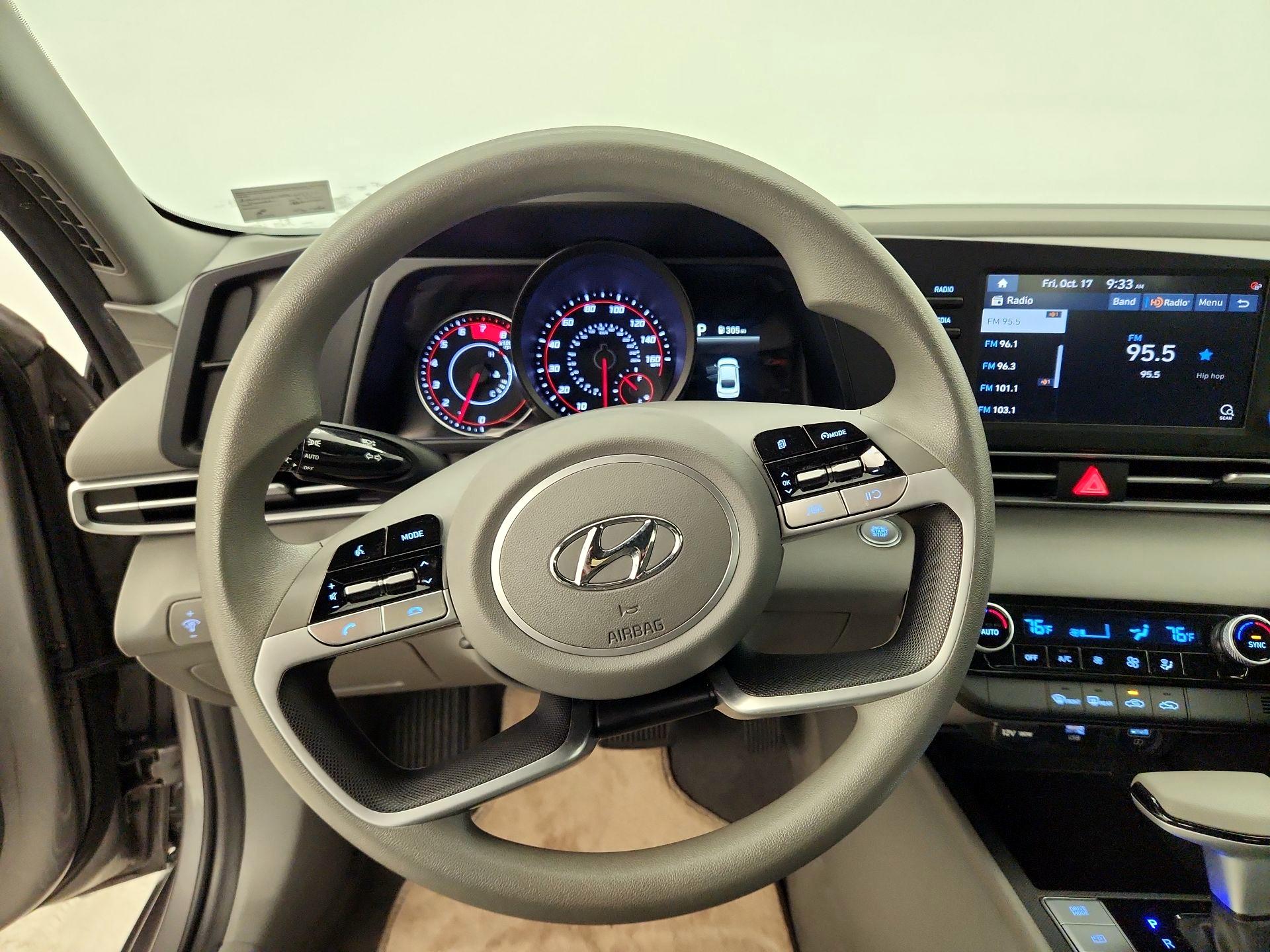Thumbnail: 2023 Hyundai Elantra - 10