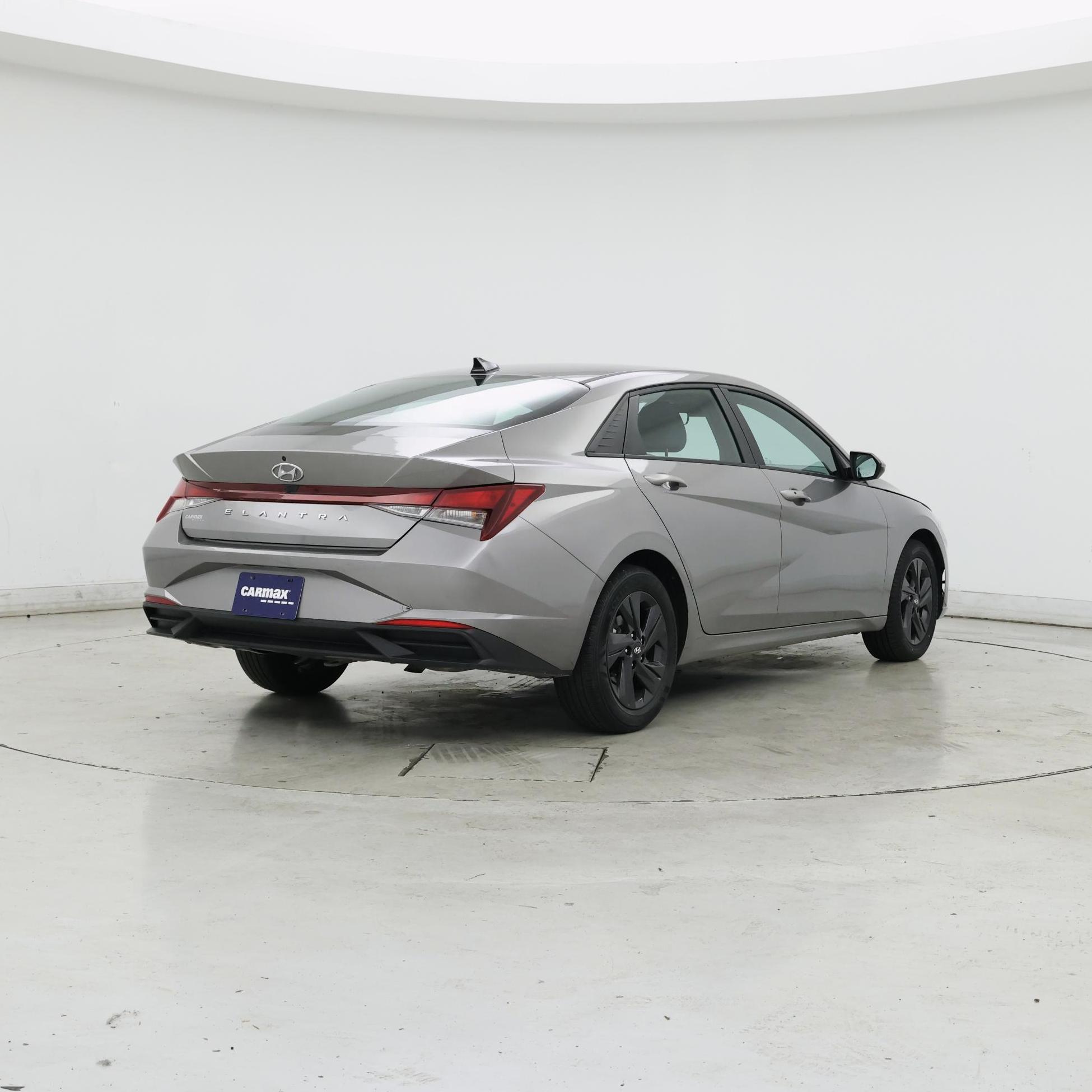 Thumbnail: 2023 Hyundai Elantra - 8