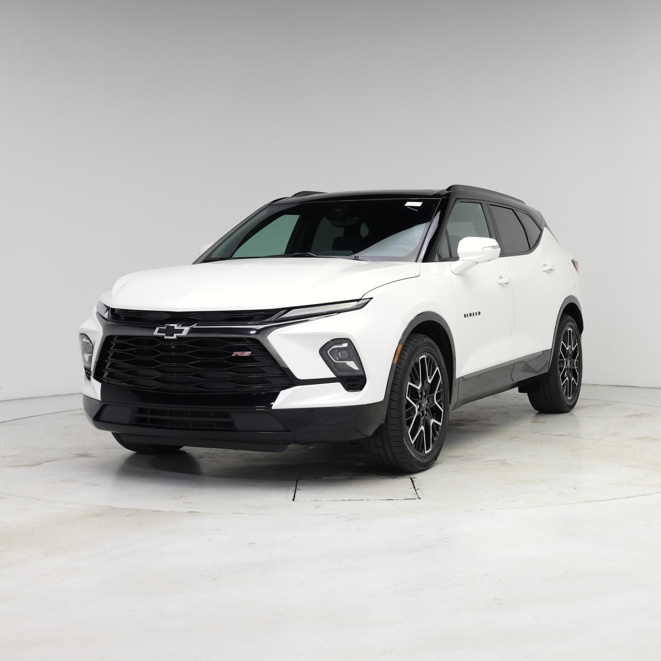 Thumbnail: 2023 Chevrolet Blazer - 4