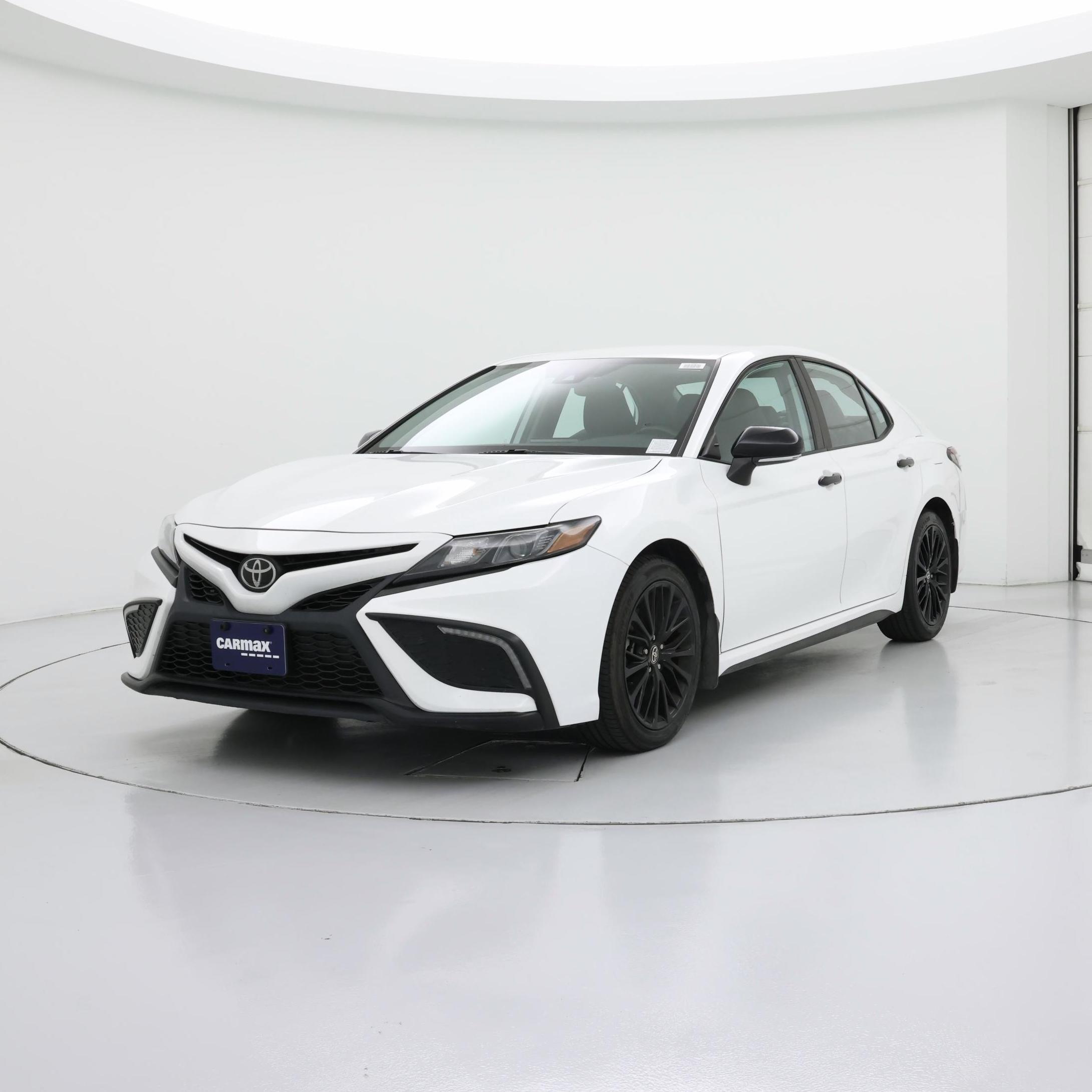 Thumbnail: 2022 Toyota Camry - 4