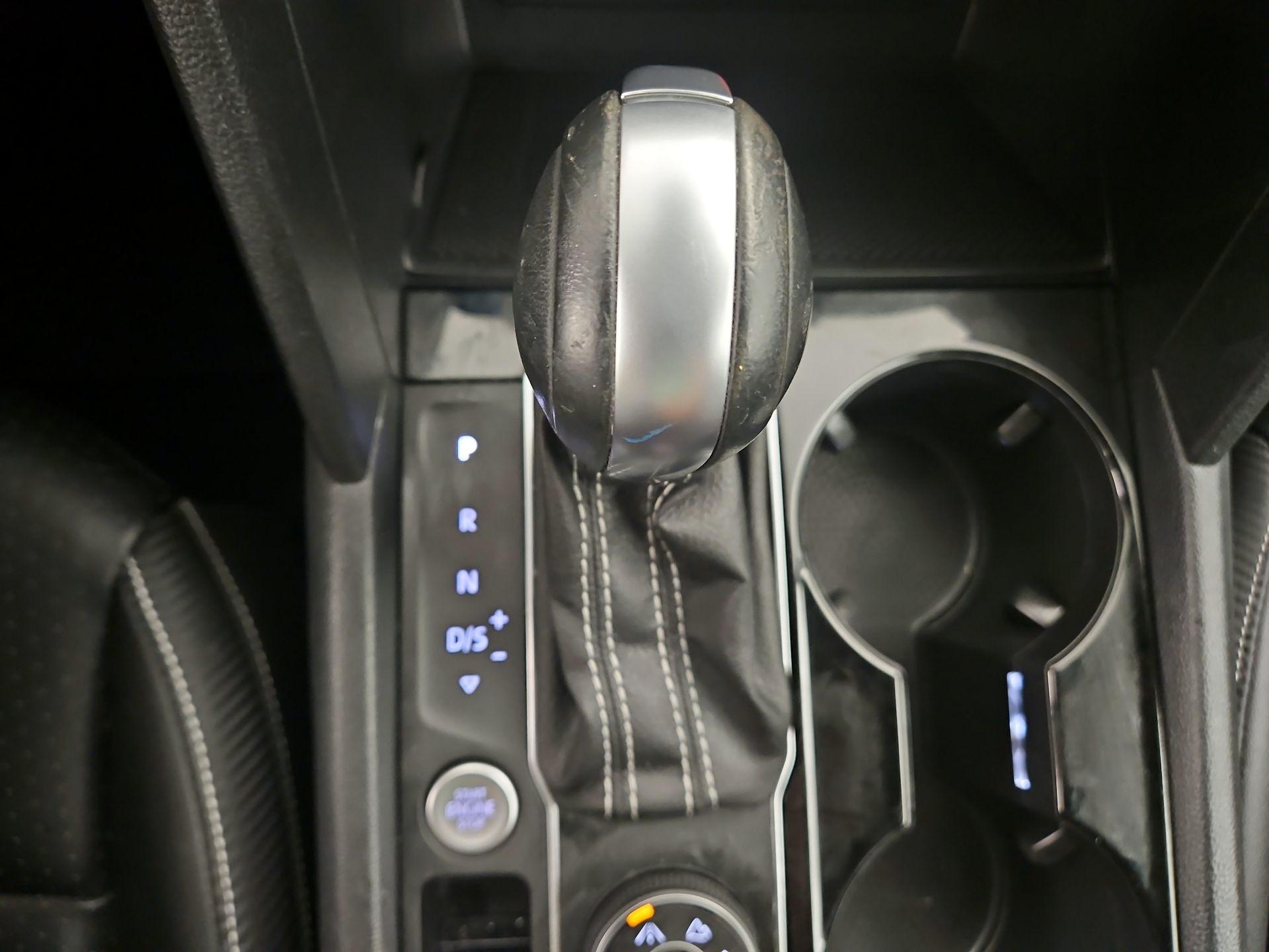 Thumbnail: 2023 Volkswagen Atlas - 18