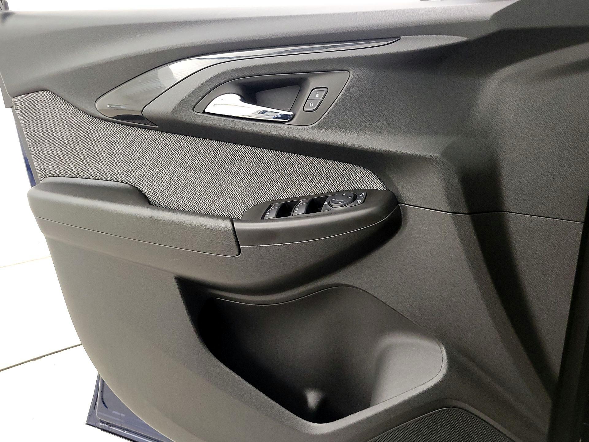 Thumbnail: 2022 Chevrolet TrailBlazer - 12