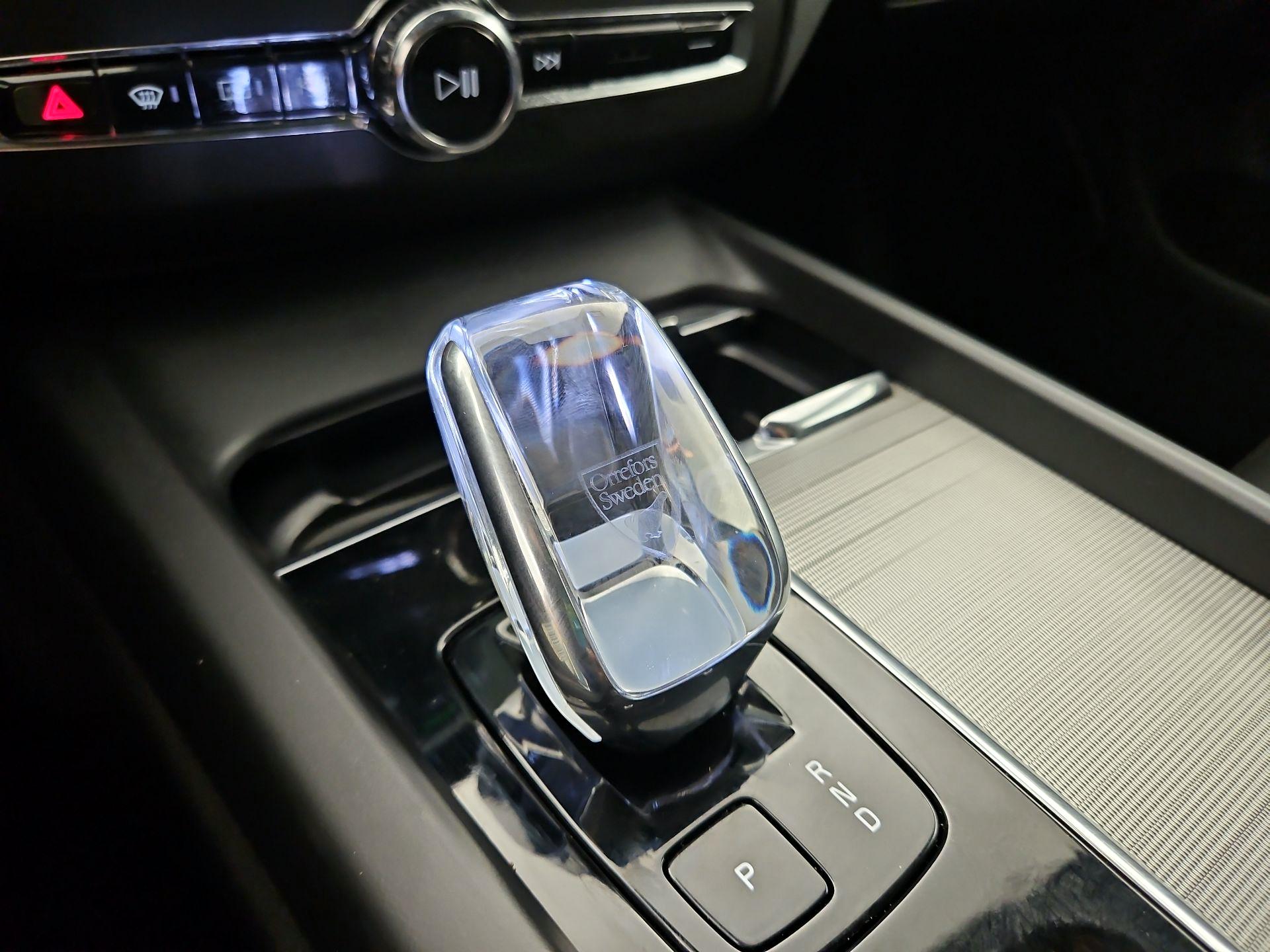 Thumbnail: 2023 Volvo XC60 - 17
