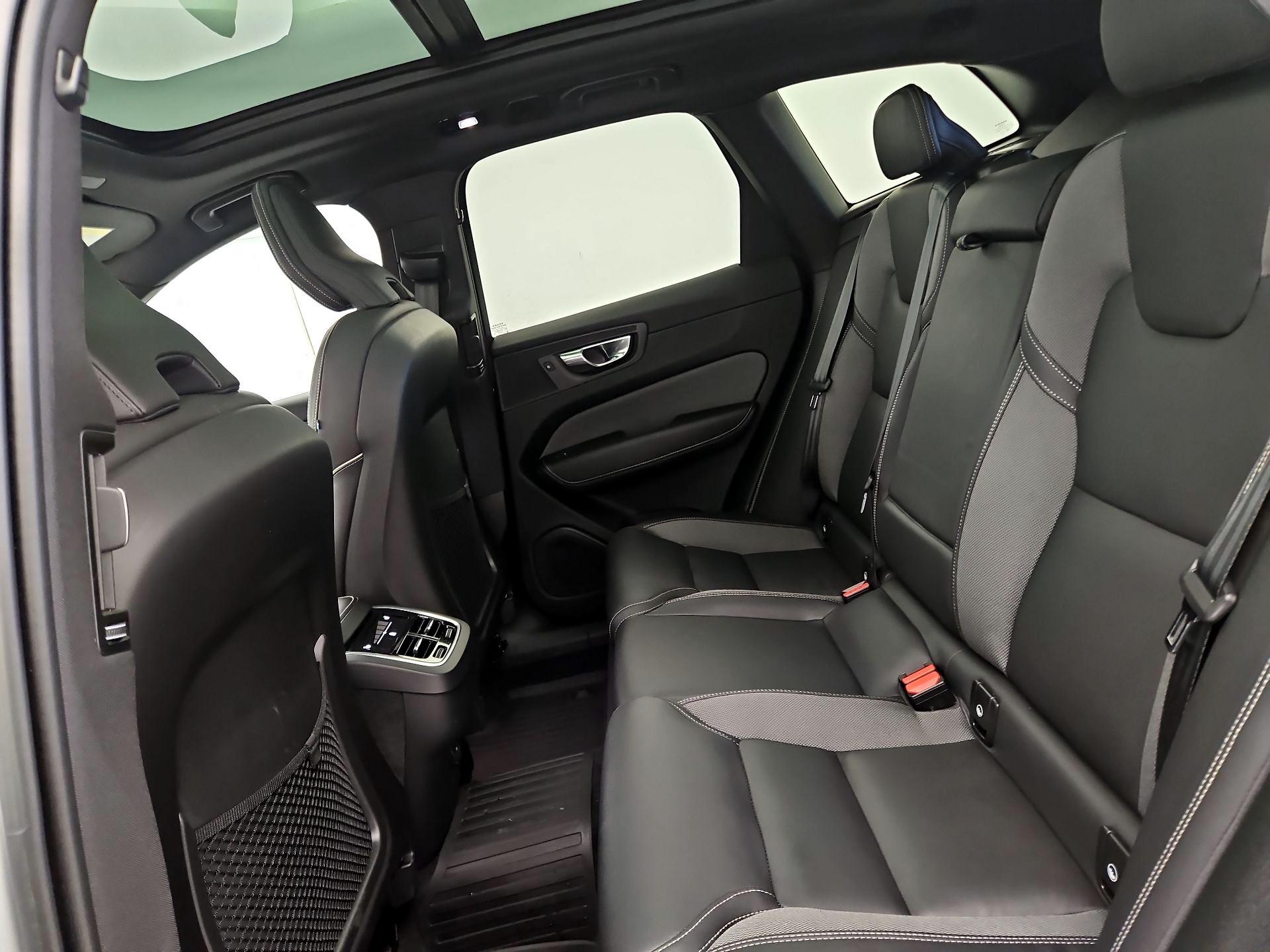 Thumbnail: 2023 Volvo XC60 - 20