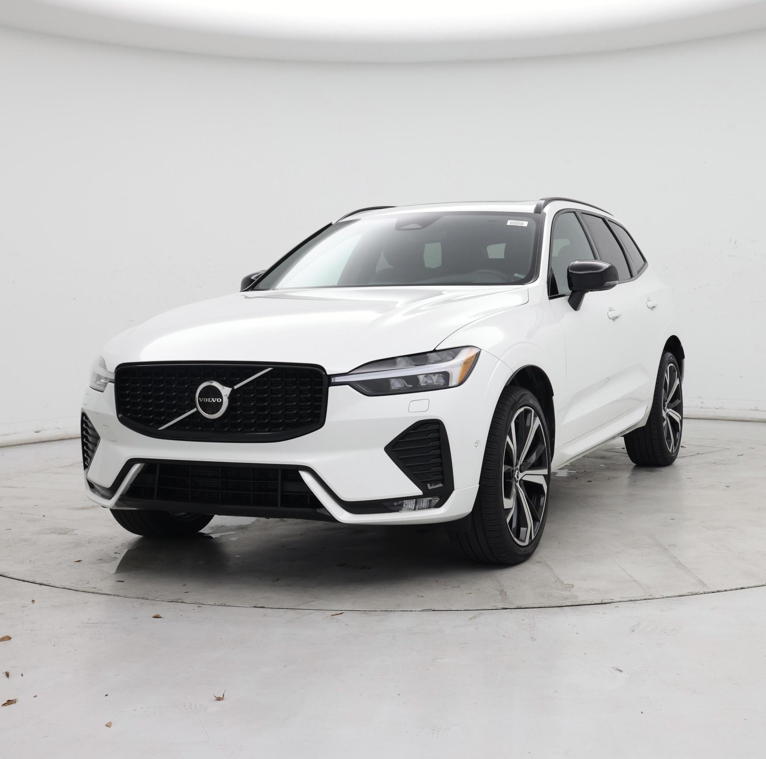 Thumbnail: 2023 Volvo XC60 - 4