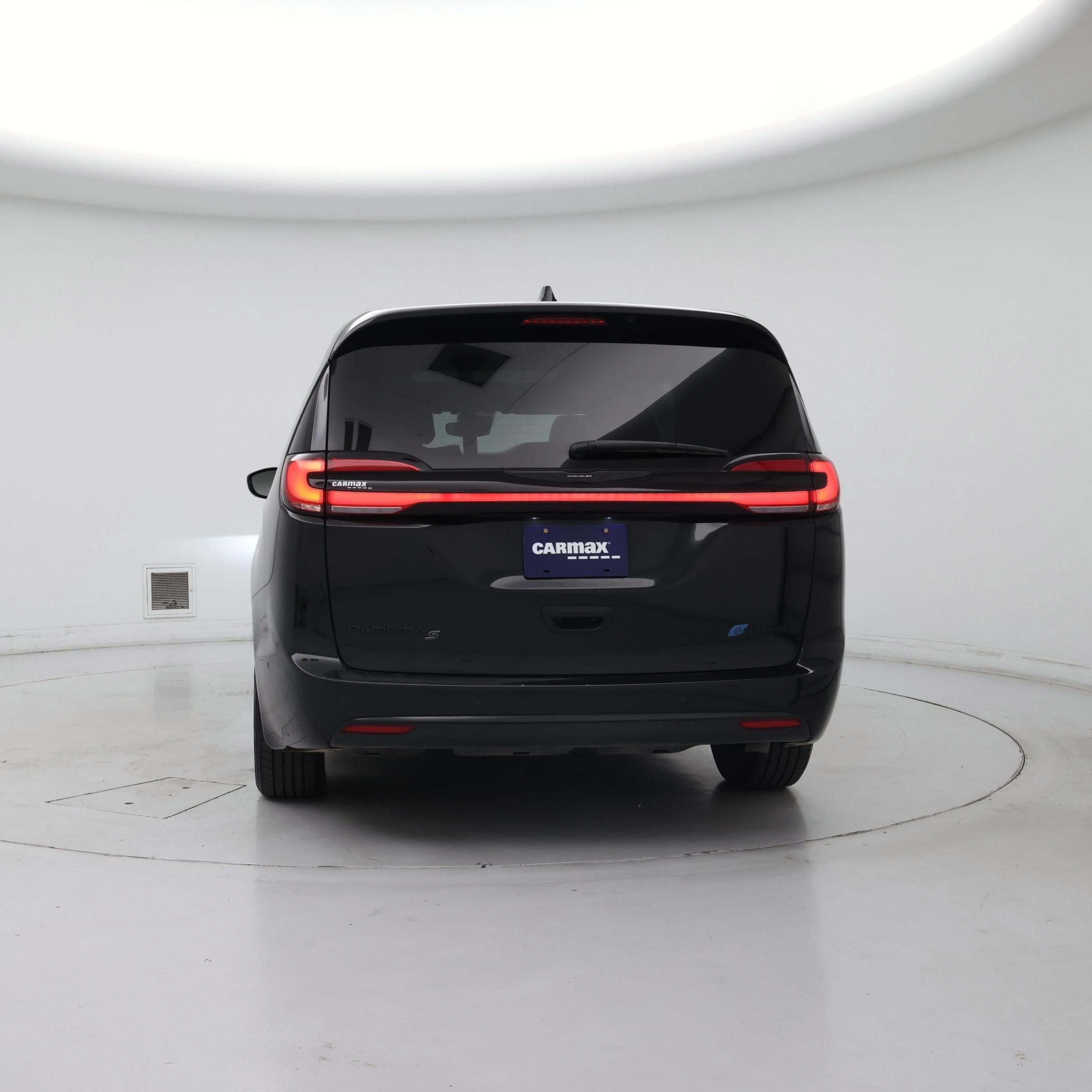 Thumbnail: 2023 Chrysler Pacifica - 6