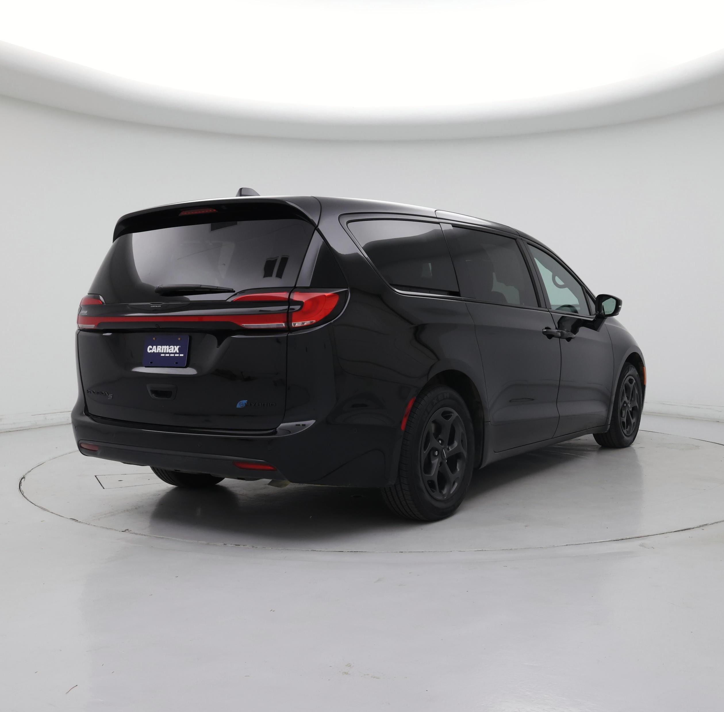 Thumbnail: 2023 Chrysler Pacifica - 8