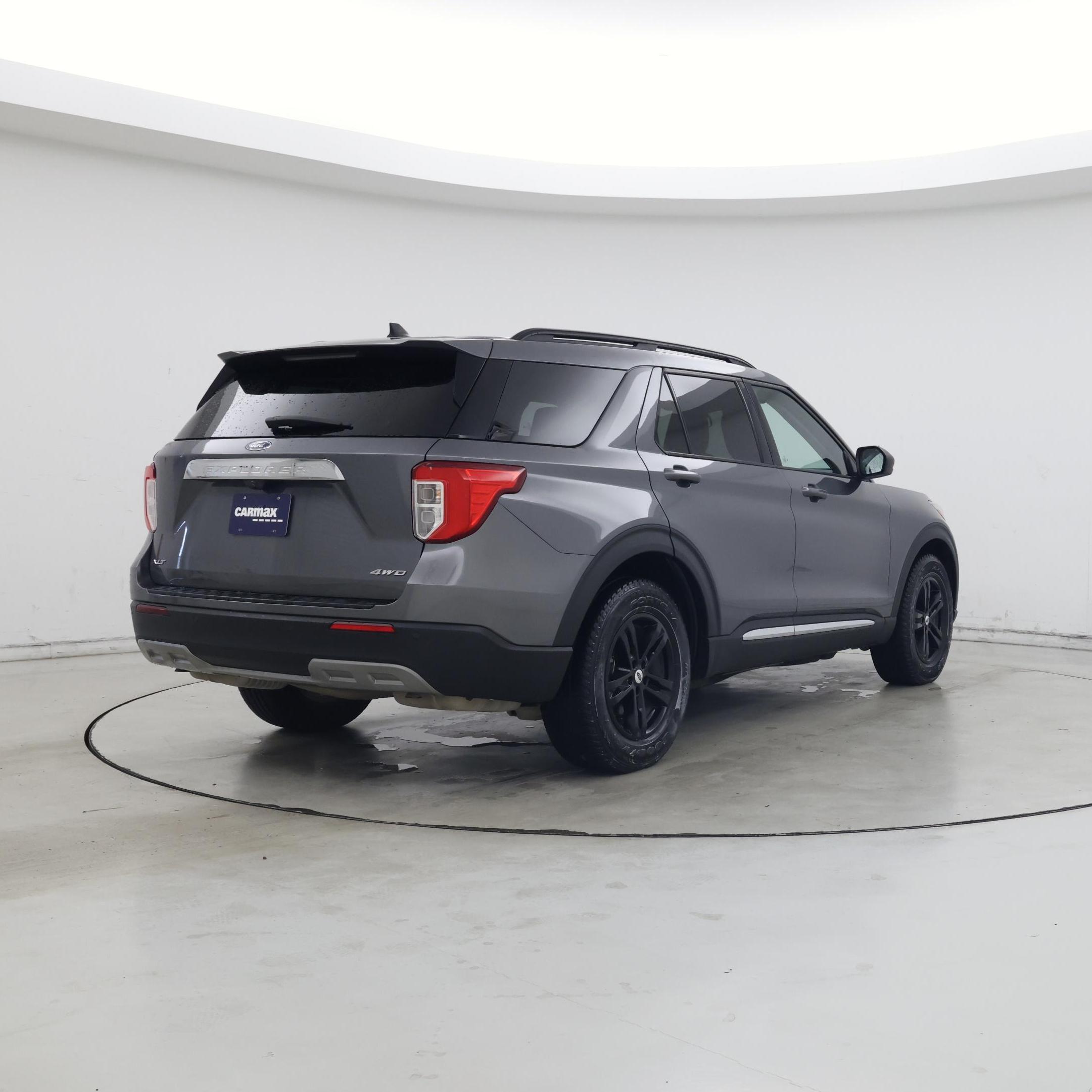 Thumbnail: 2022 Ford Explorer - 8