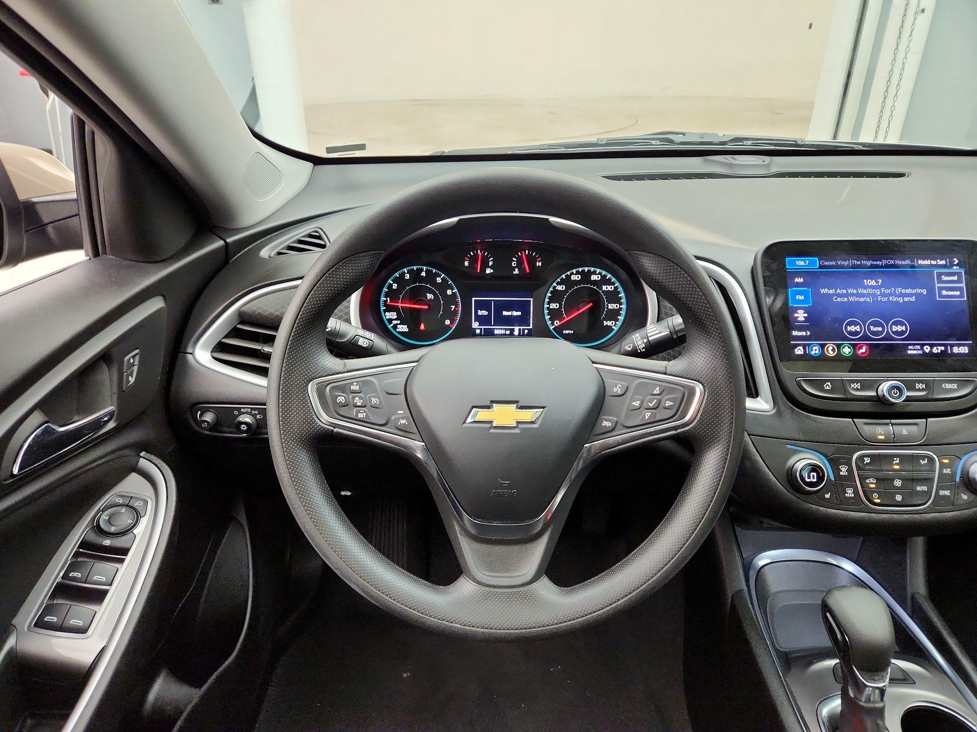 Thumbnail: 2023 Chevrolet Malibu - 10