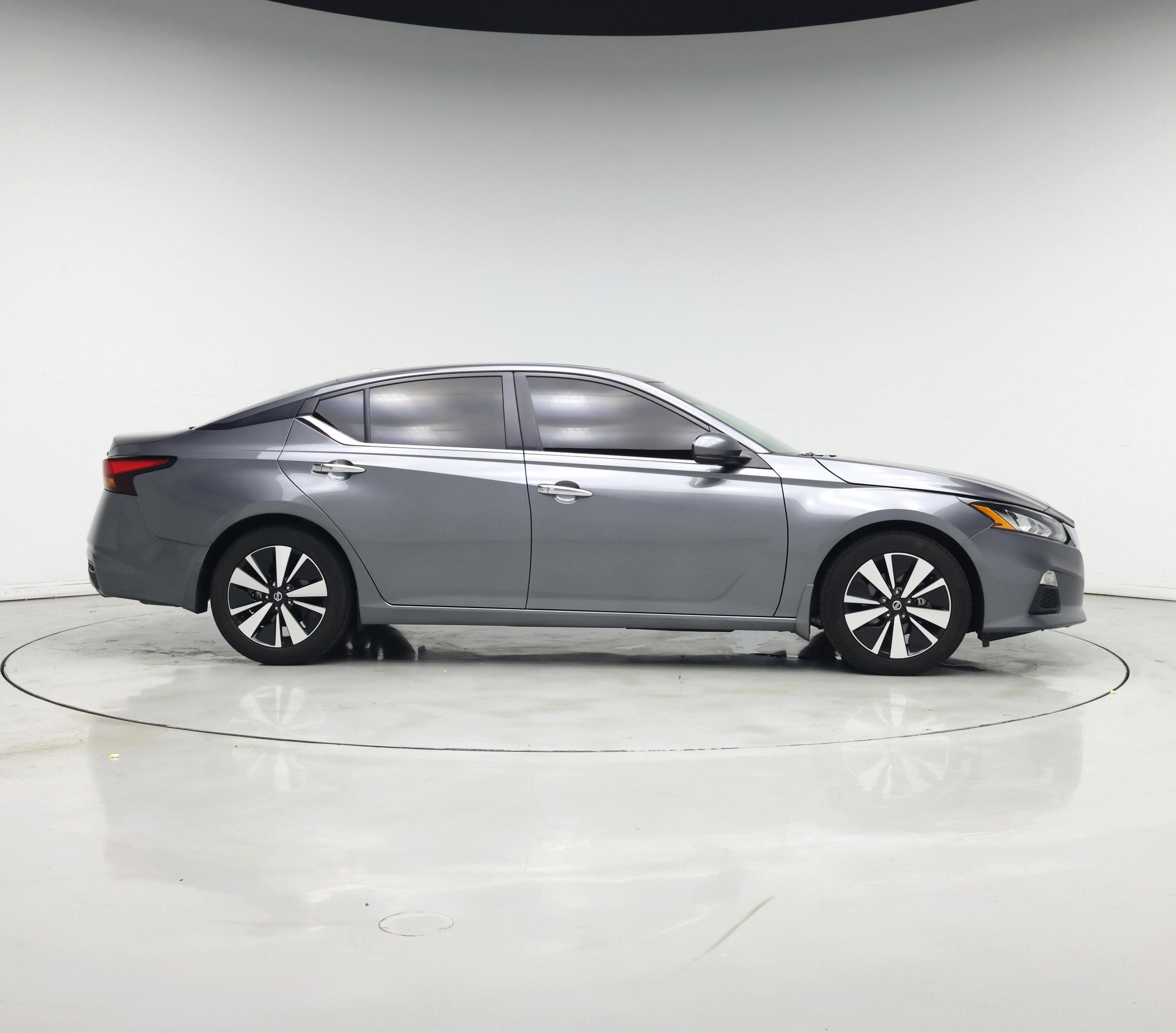 Thumbnail: 2022 Nissan Altima - 7