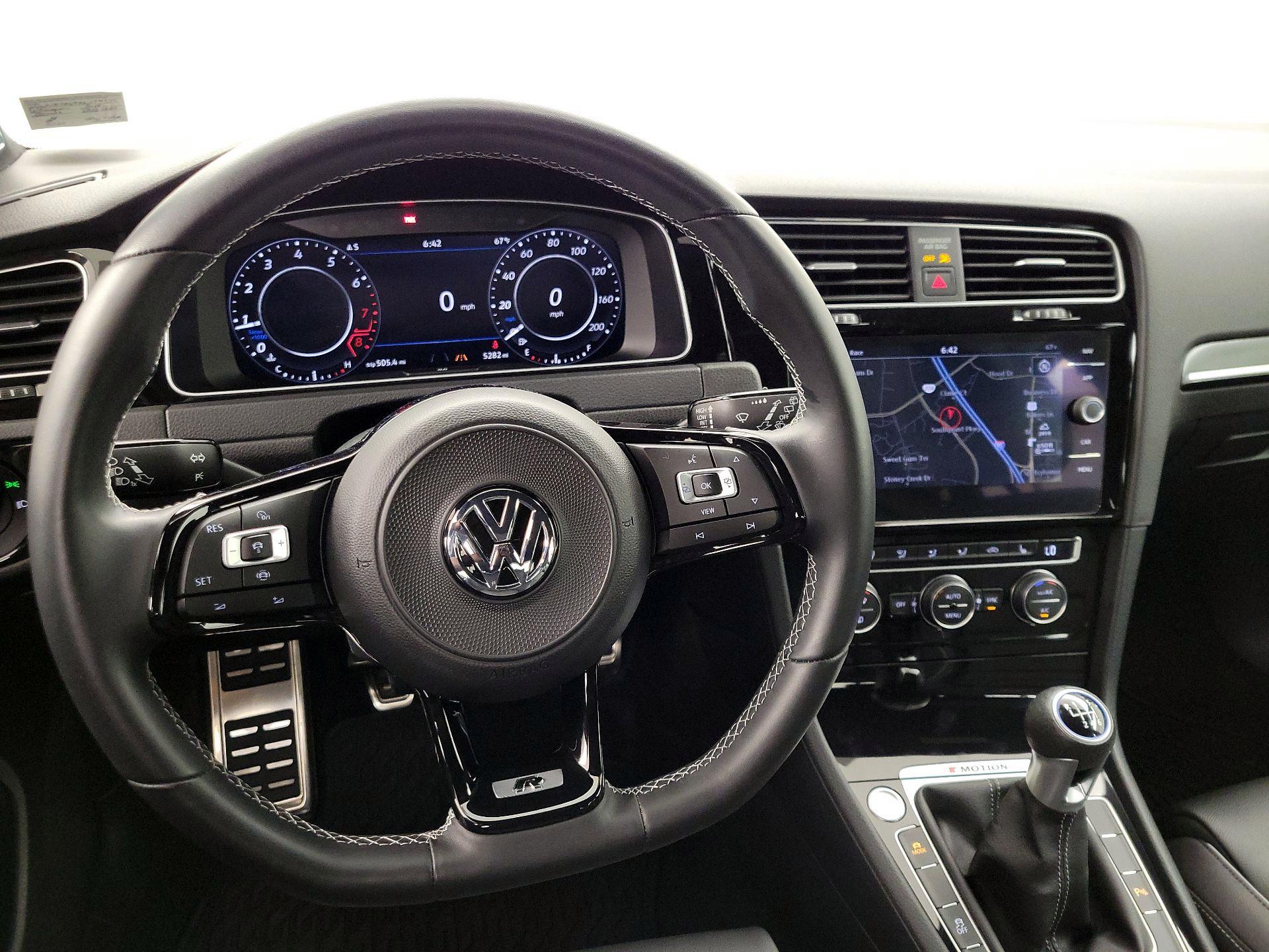 Thumbnail: 2019 Volkswagen Golf - 10