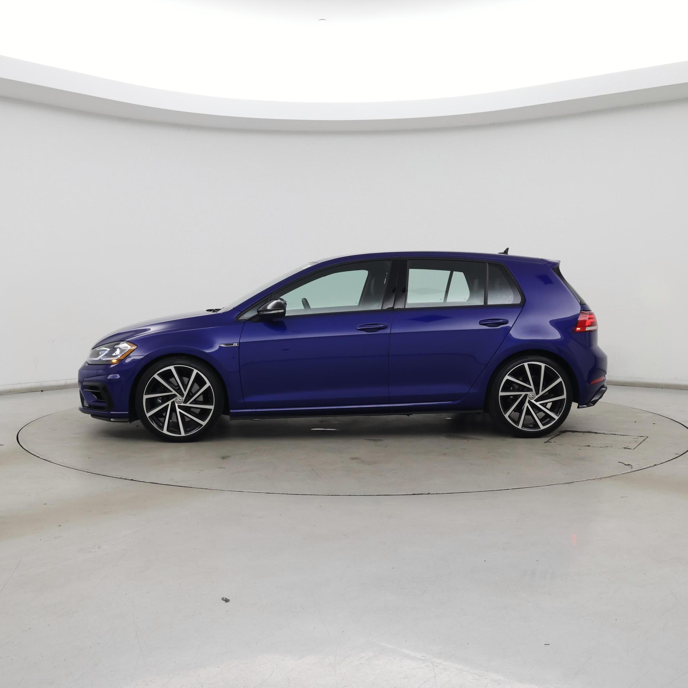 Thumbnail: 2019 Volkswagen Golf - 3