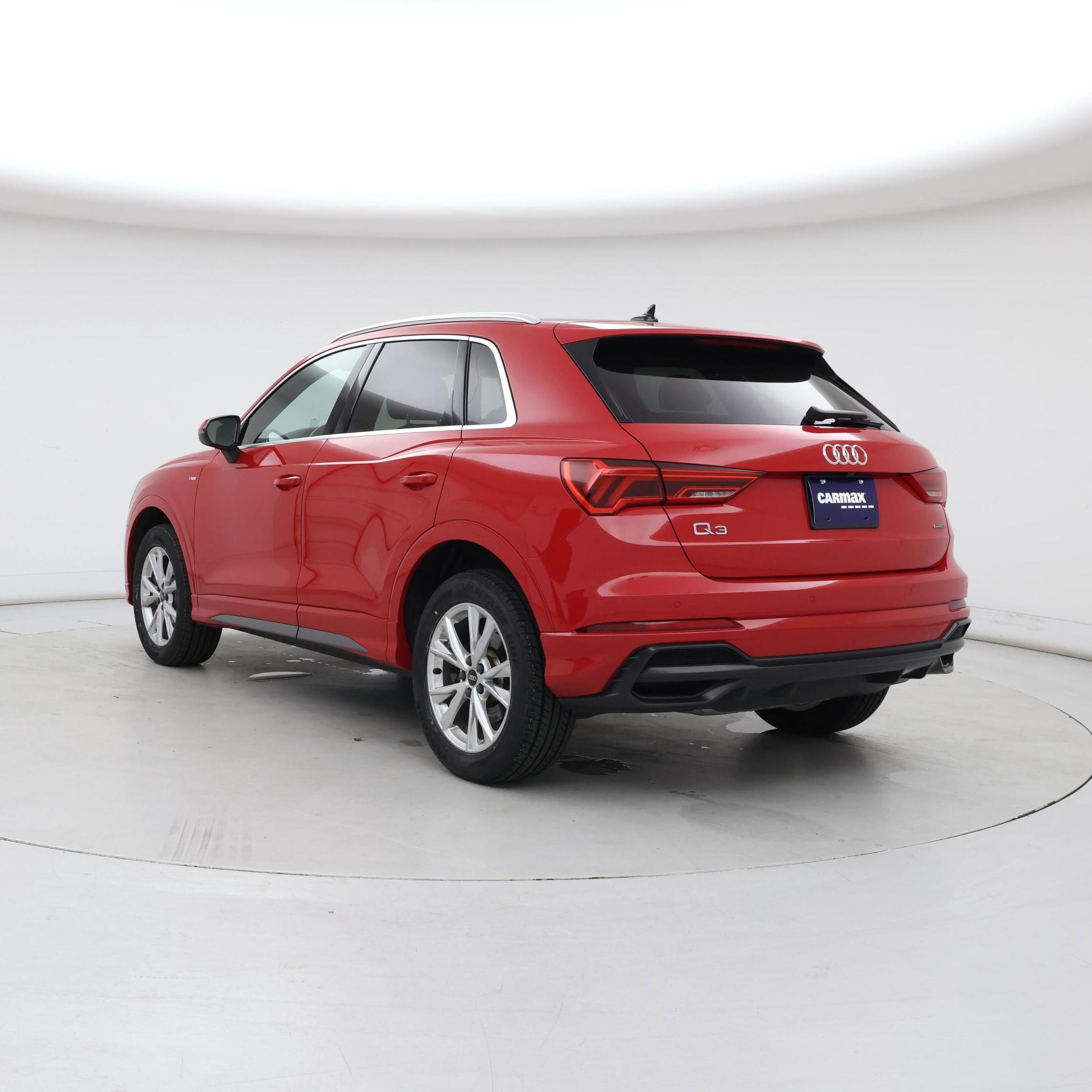 Thumbnail: 2022 Audi Q3 - 2