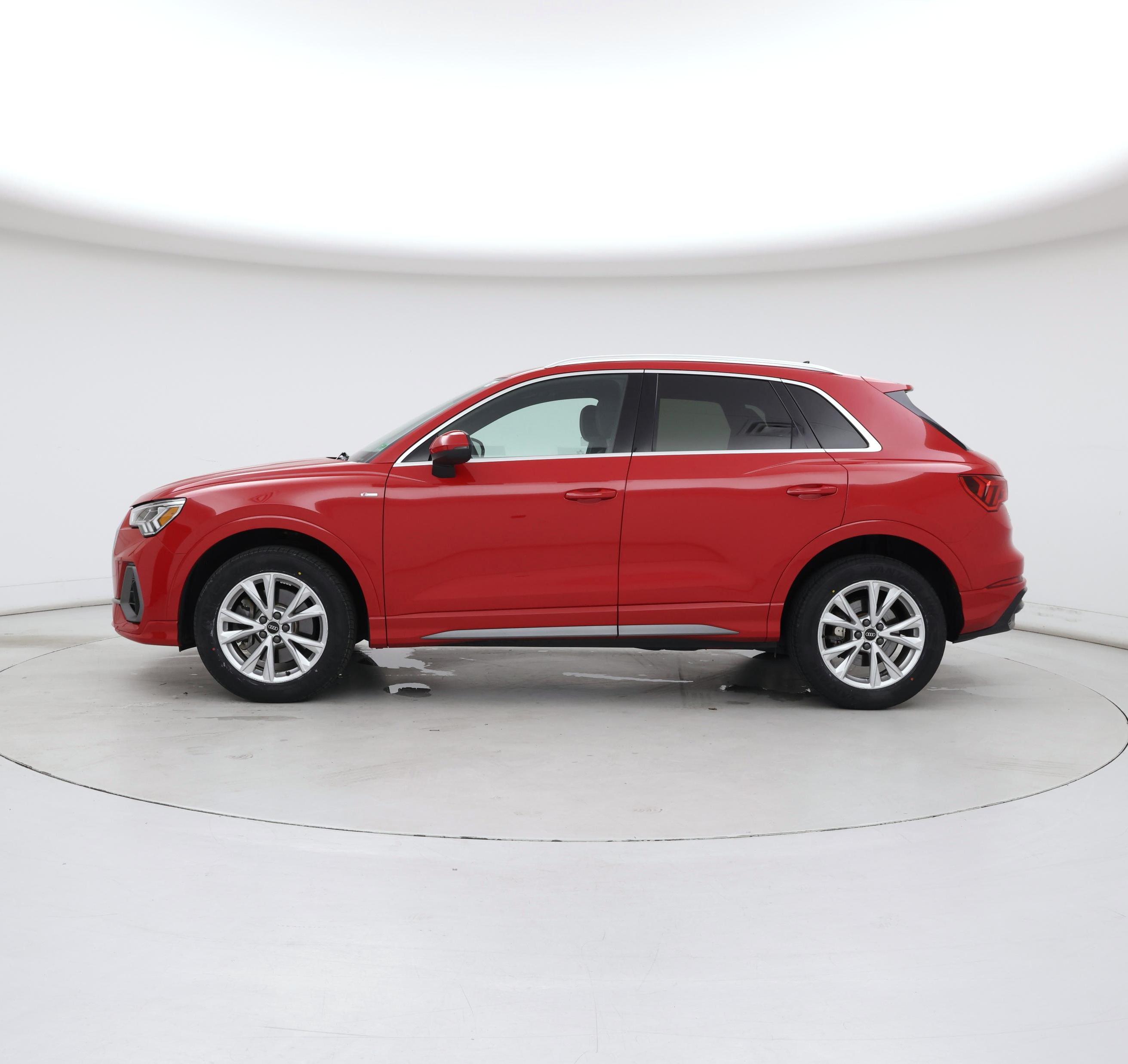 Thumbnail: 2022 Audi Q3 - 3