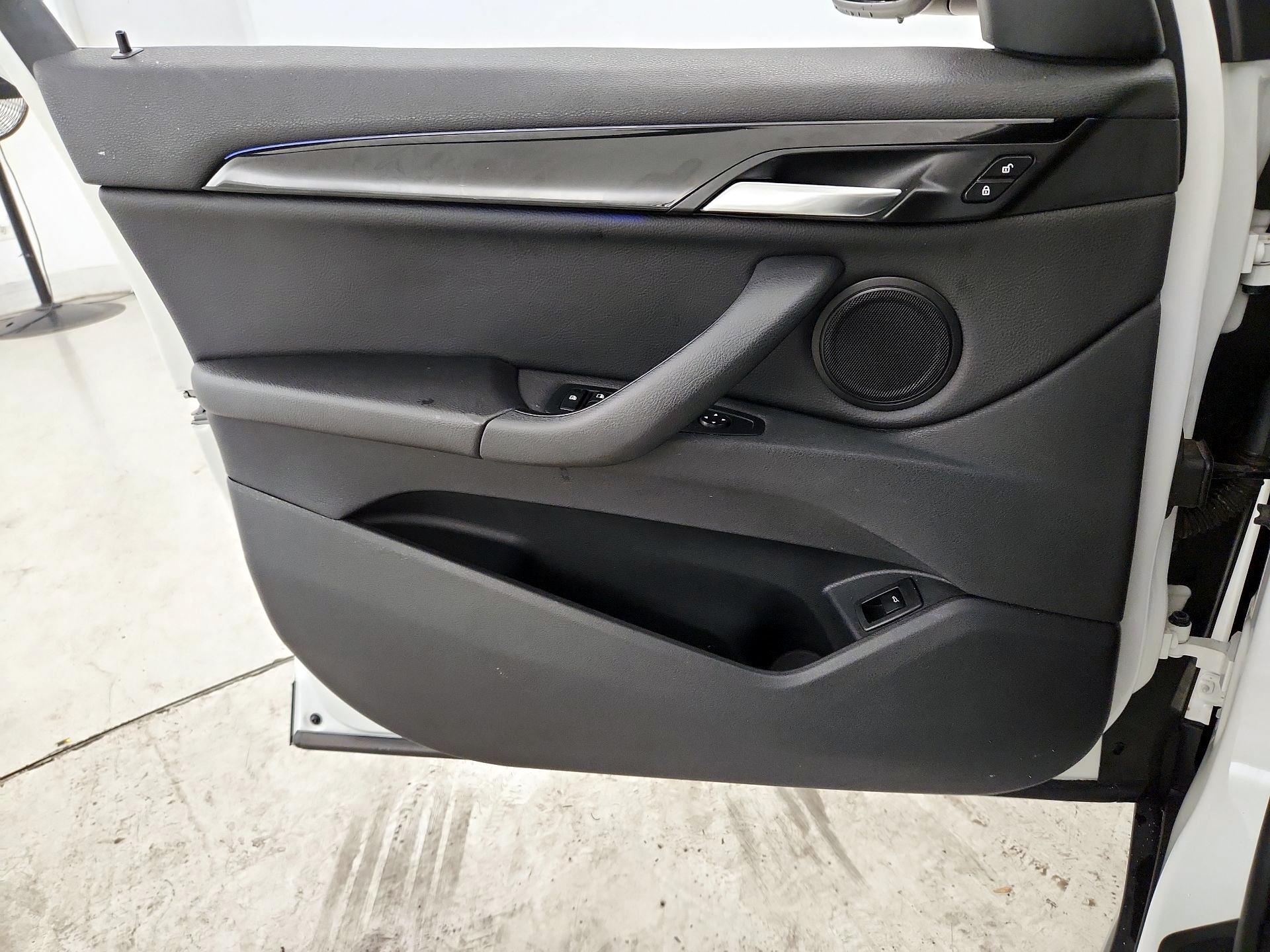 Thumbnail: 2020 BMW X1 - 12