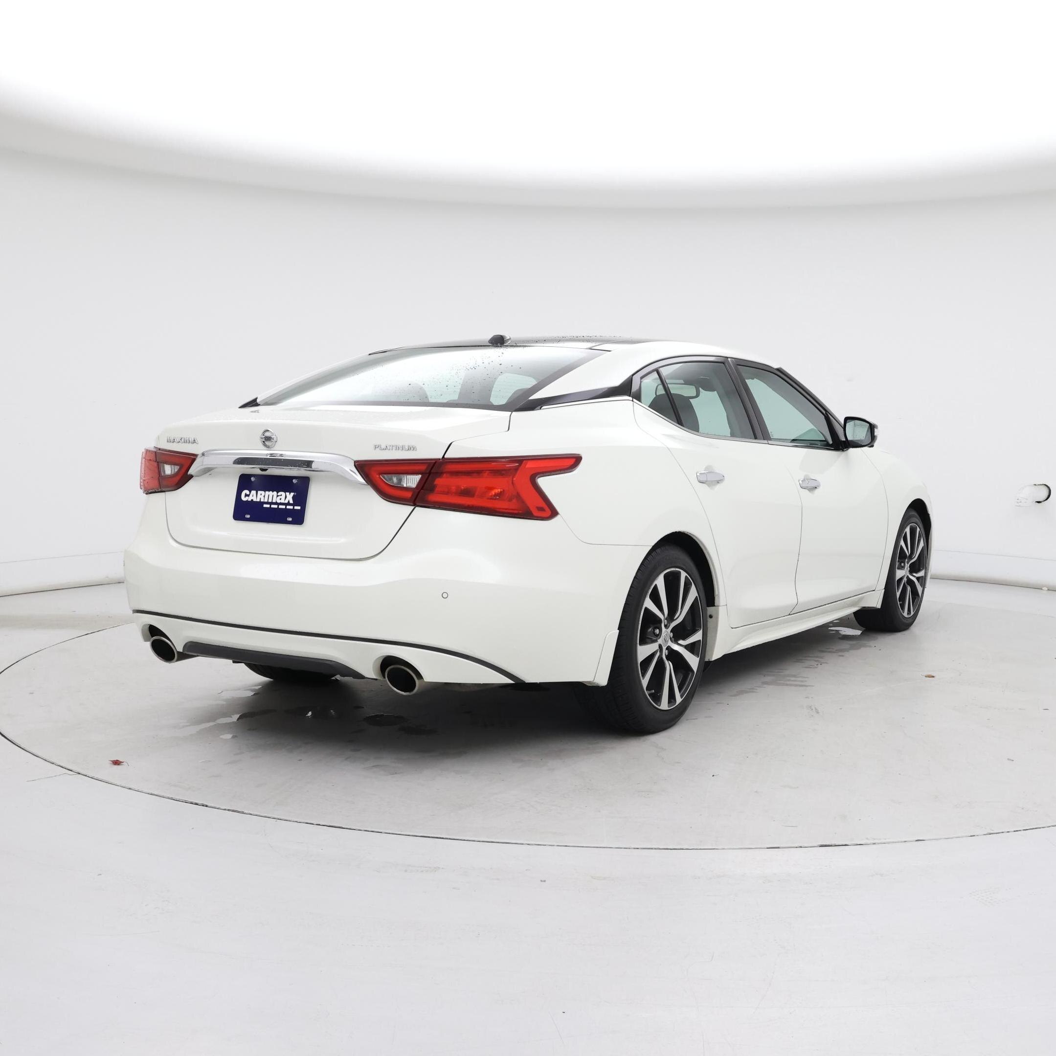 Thumbnail: 2017 Nissan Maxima - 8